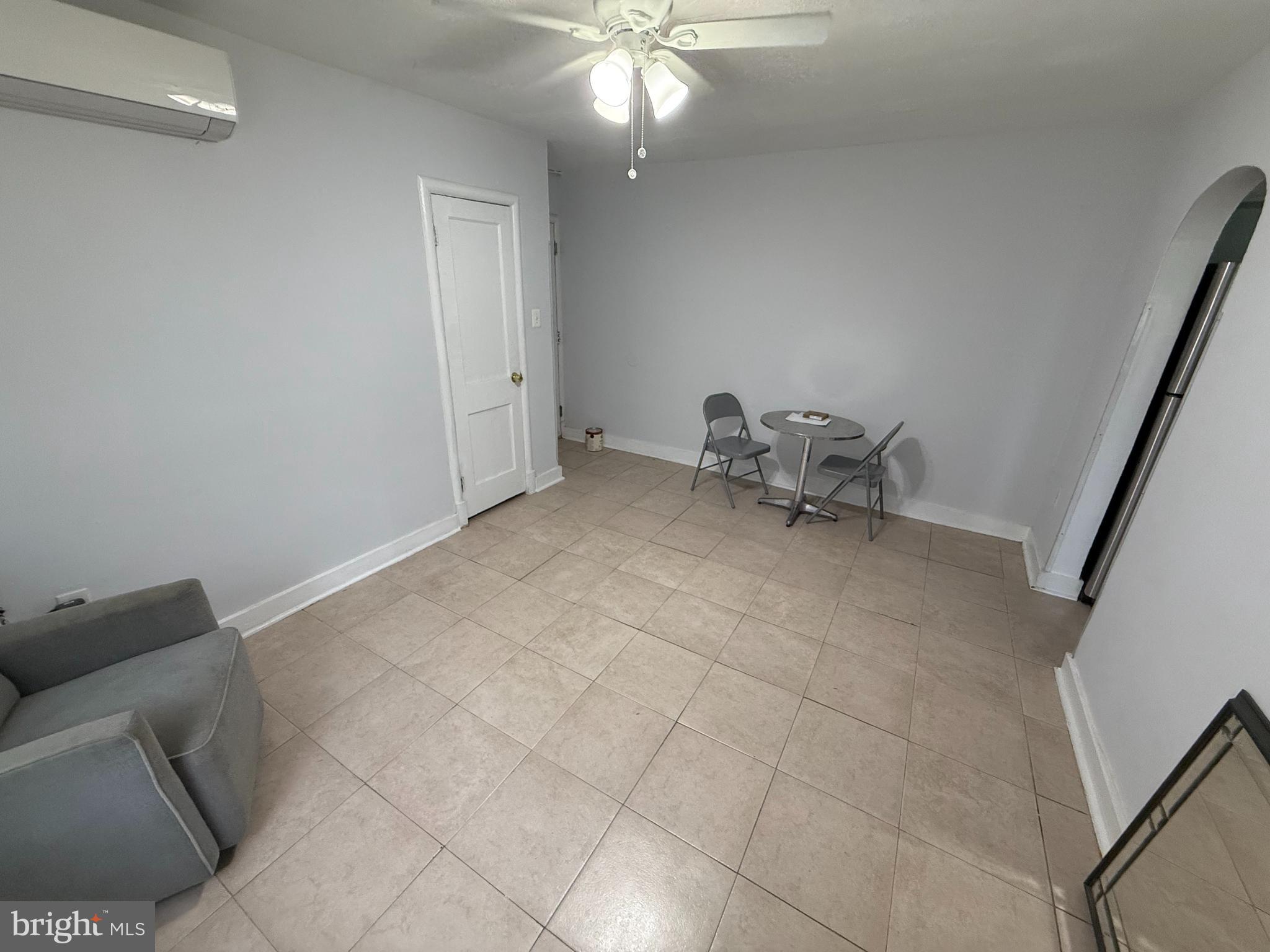 BEVERLY HILLS - Residential Lease