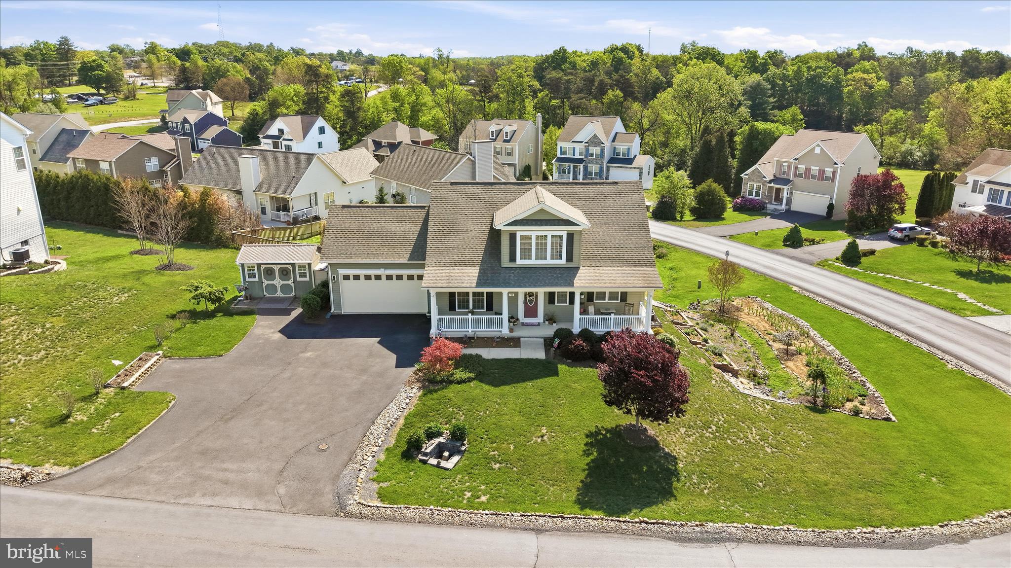 LAKE HOLIDAY ESTATES - Residential