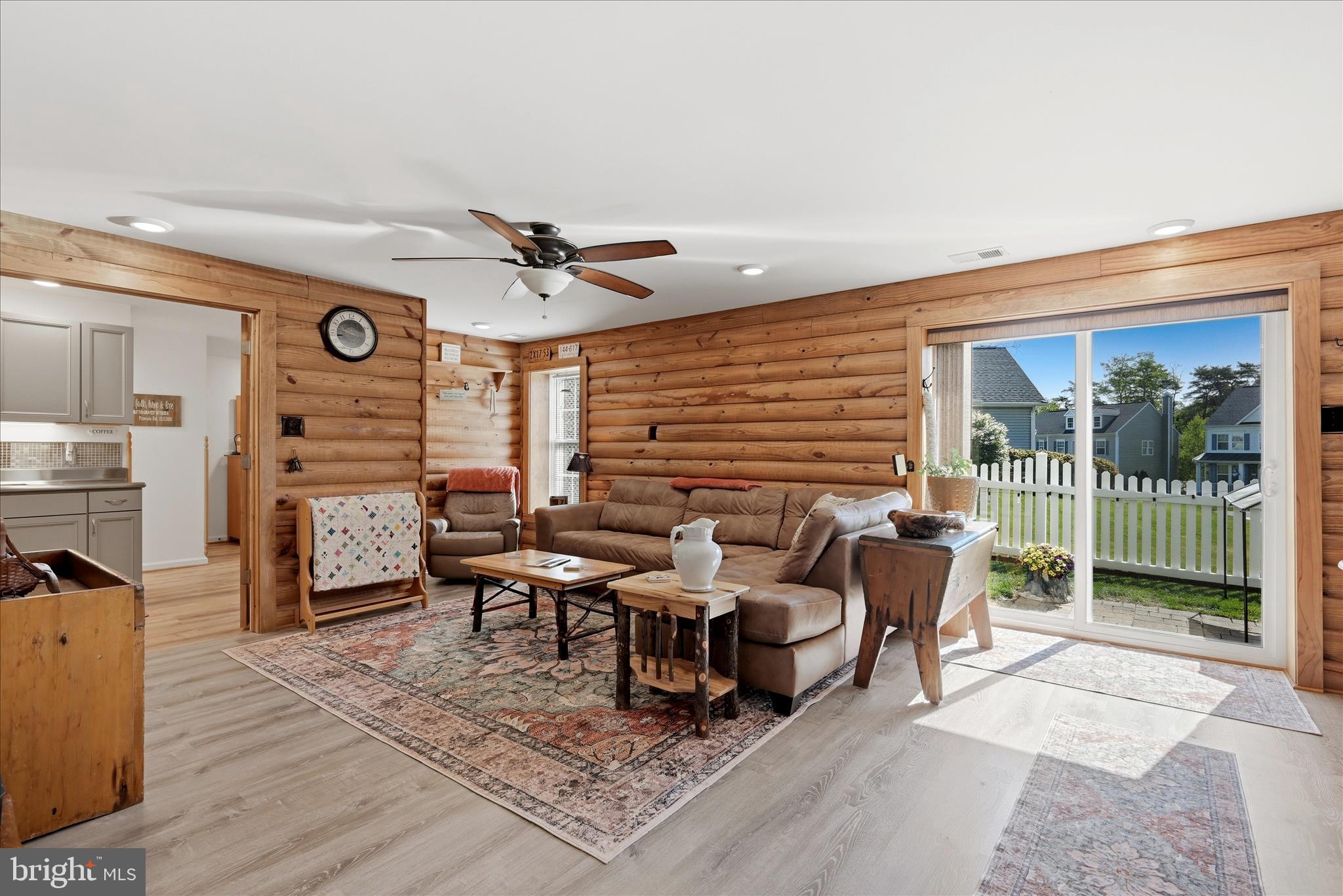 LAKE HOLIDAY ESTATES - Residential