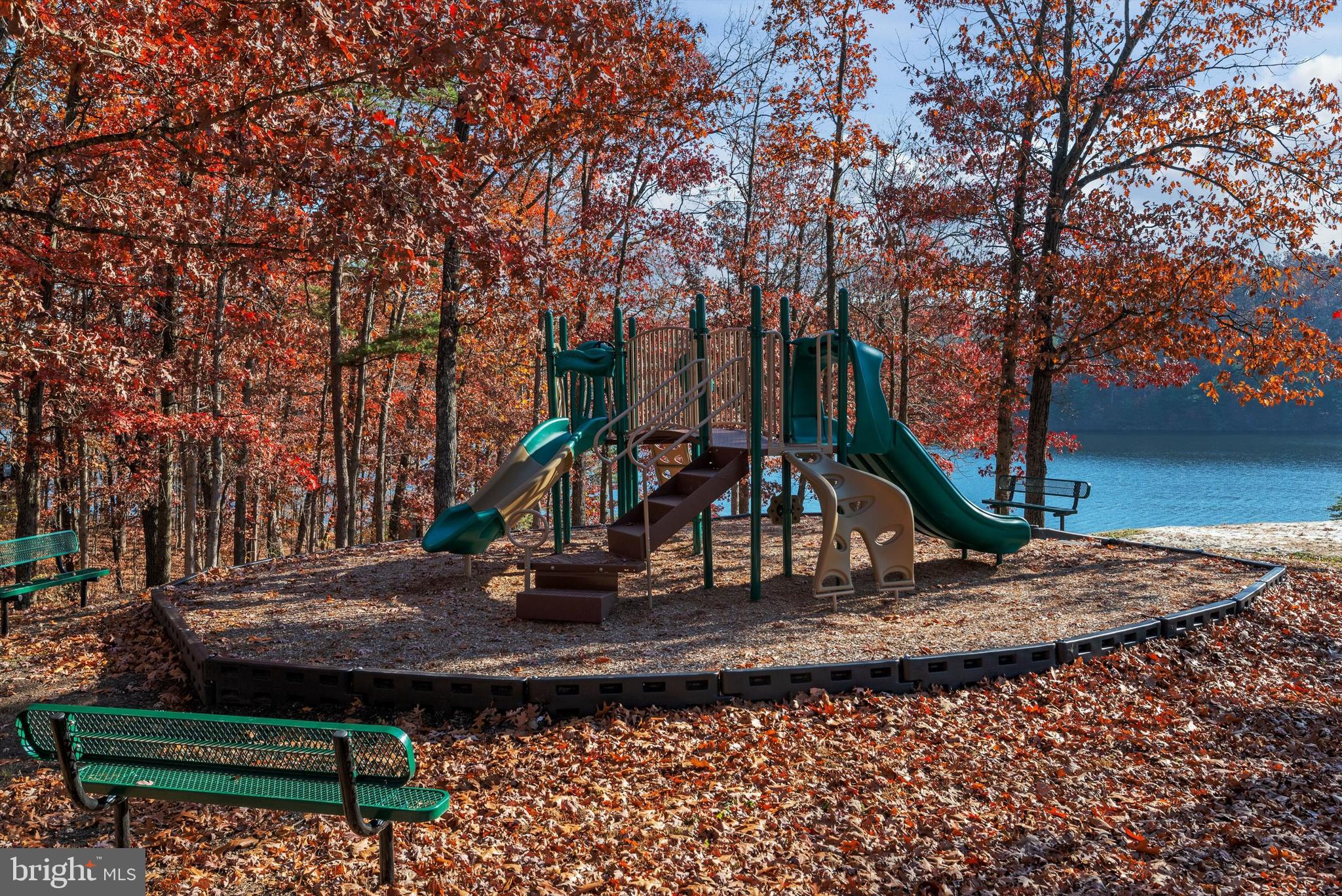 LAKE HOLIDAY ESTATES - Residential