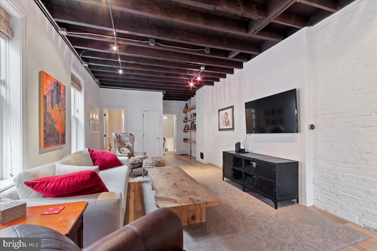 ART MUSEUM AREA - Residential