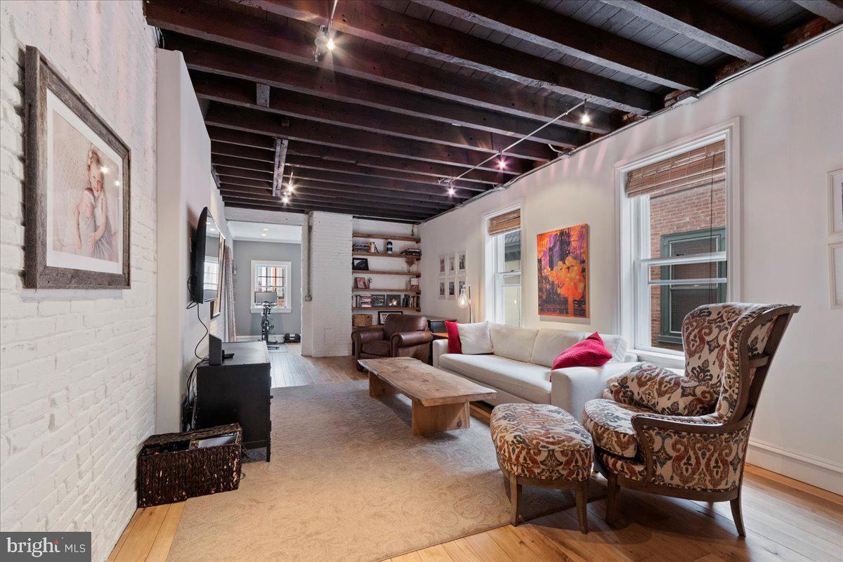 ART MUSEUM AREA - Residential