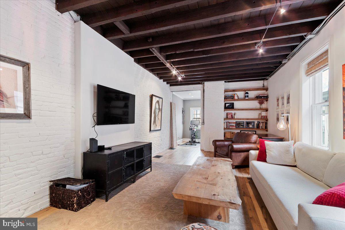 ART MUSEUM AREA - Residential