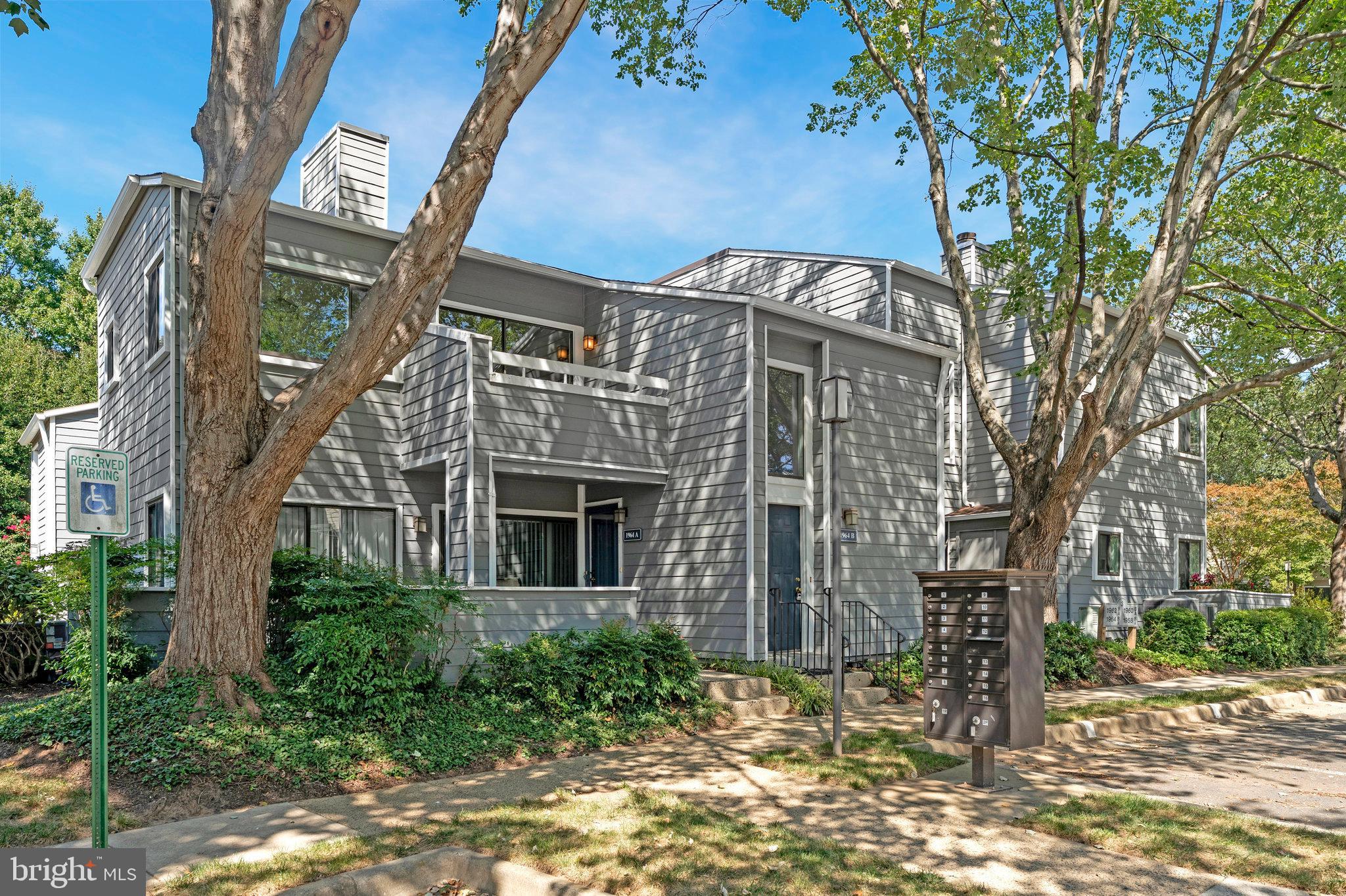 1964 VILLARIDGE DRIVE B