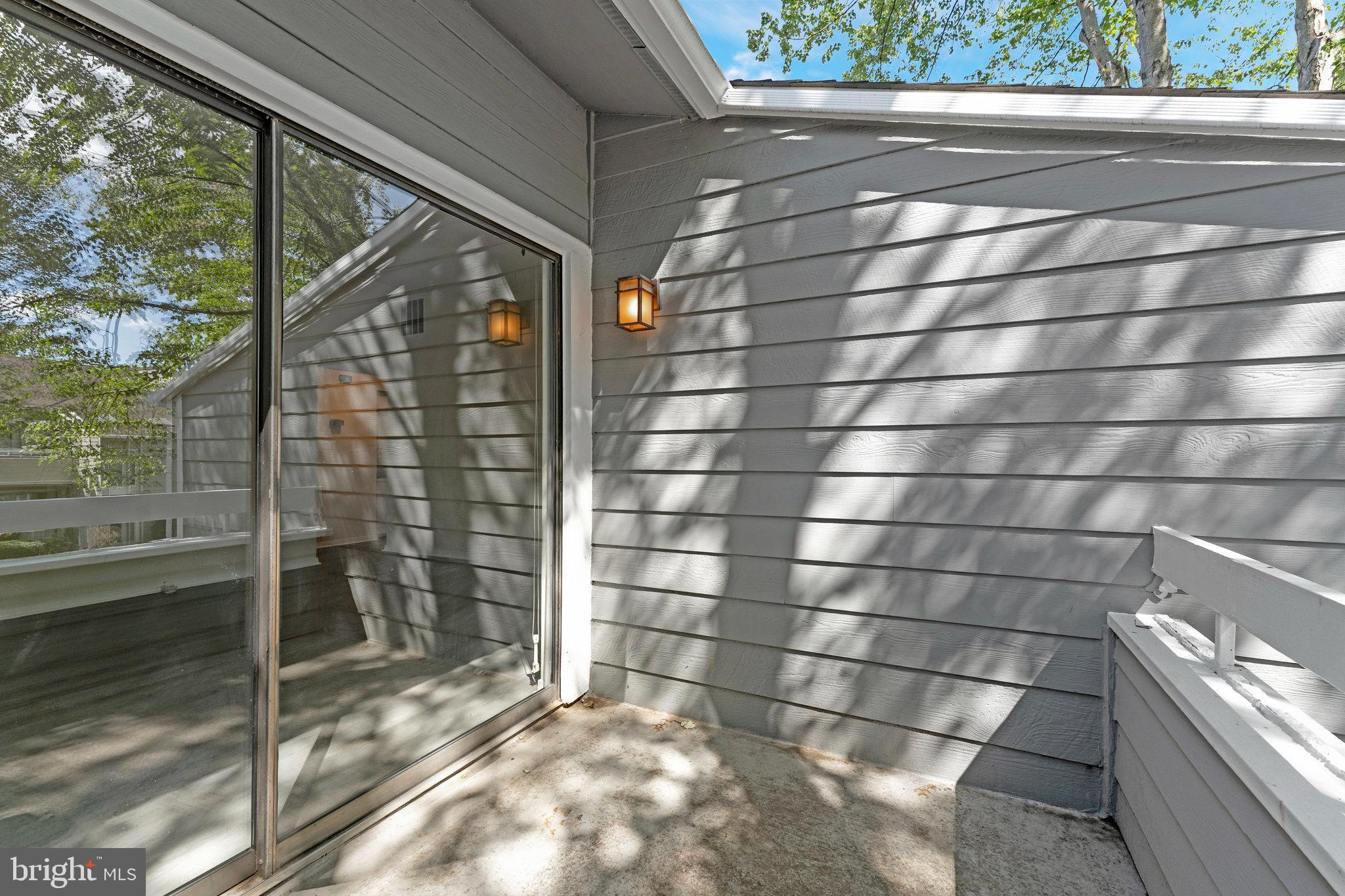 VILLA RIDGE CONDOMINIUMS - Residential Lease