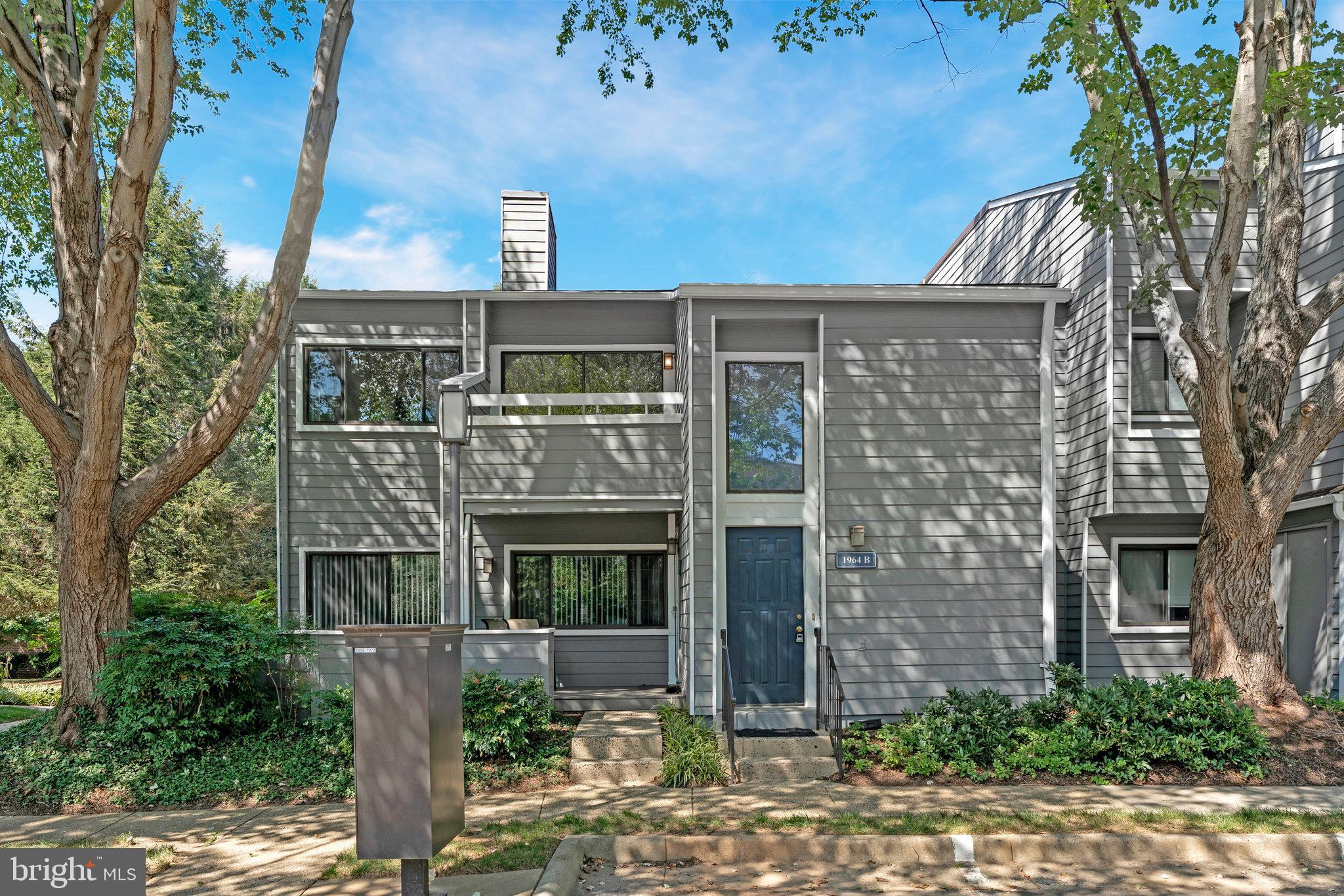 1964 VILLARIDGE DRIVE B