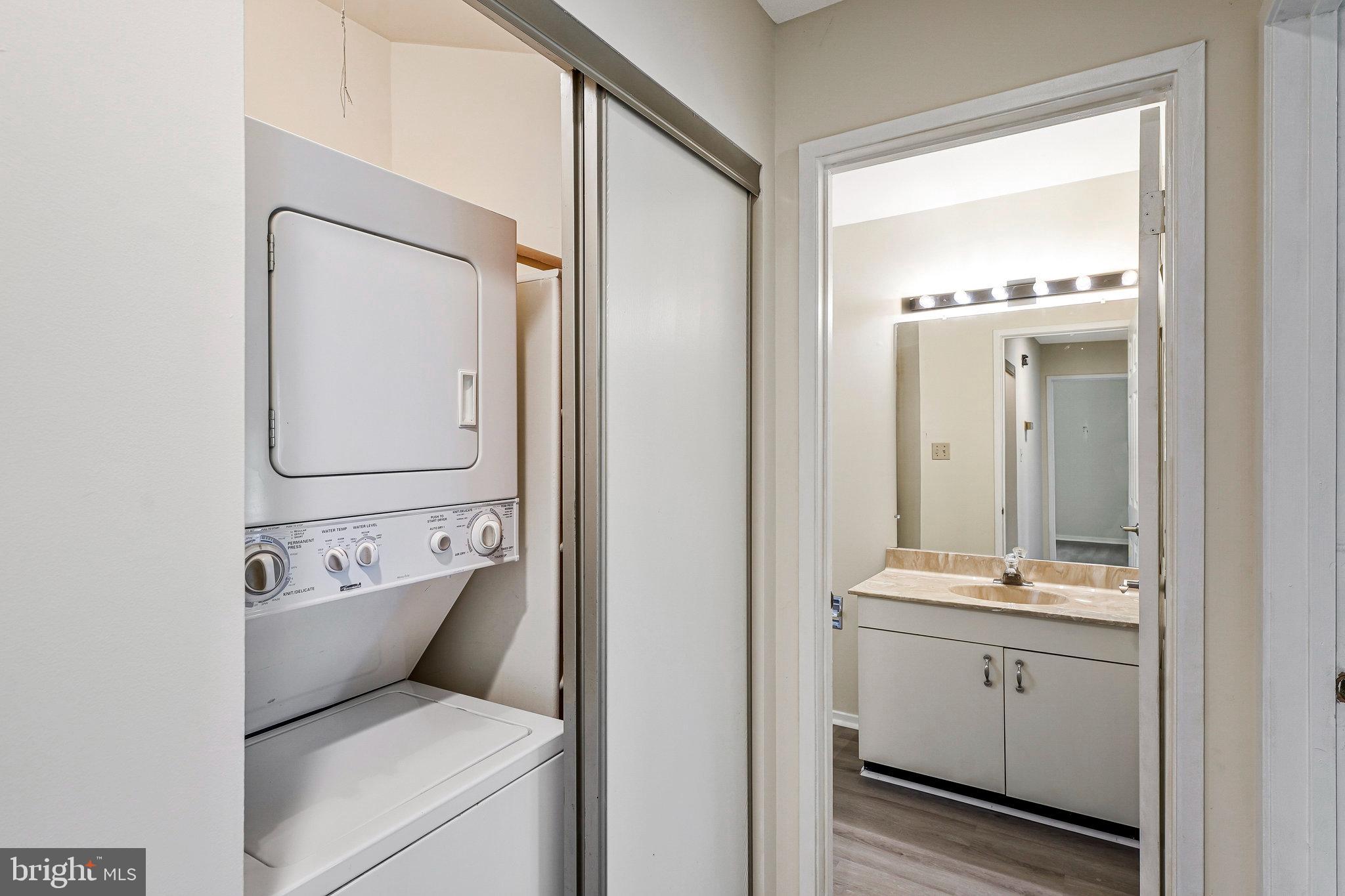 VILLA RIDGE CONDOMINIUMS - Residential Lease