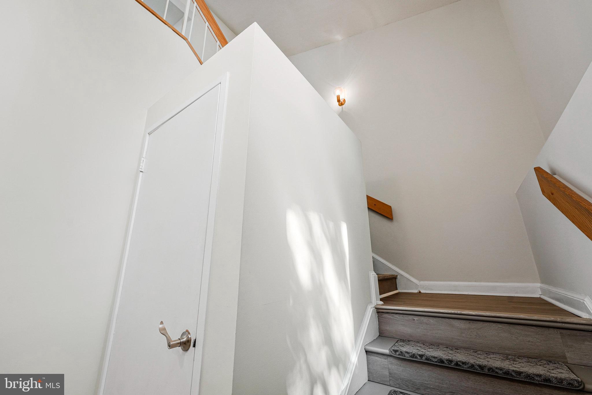 VILLA RIDGE CONDOMINIUMS - Residential Lease