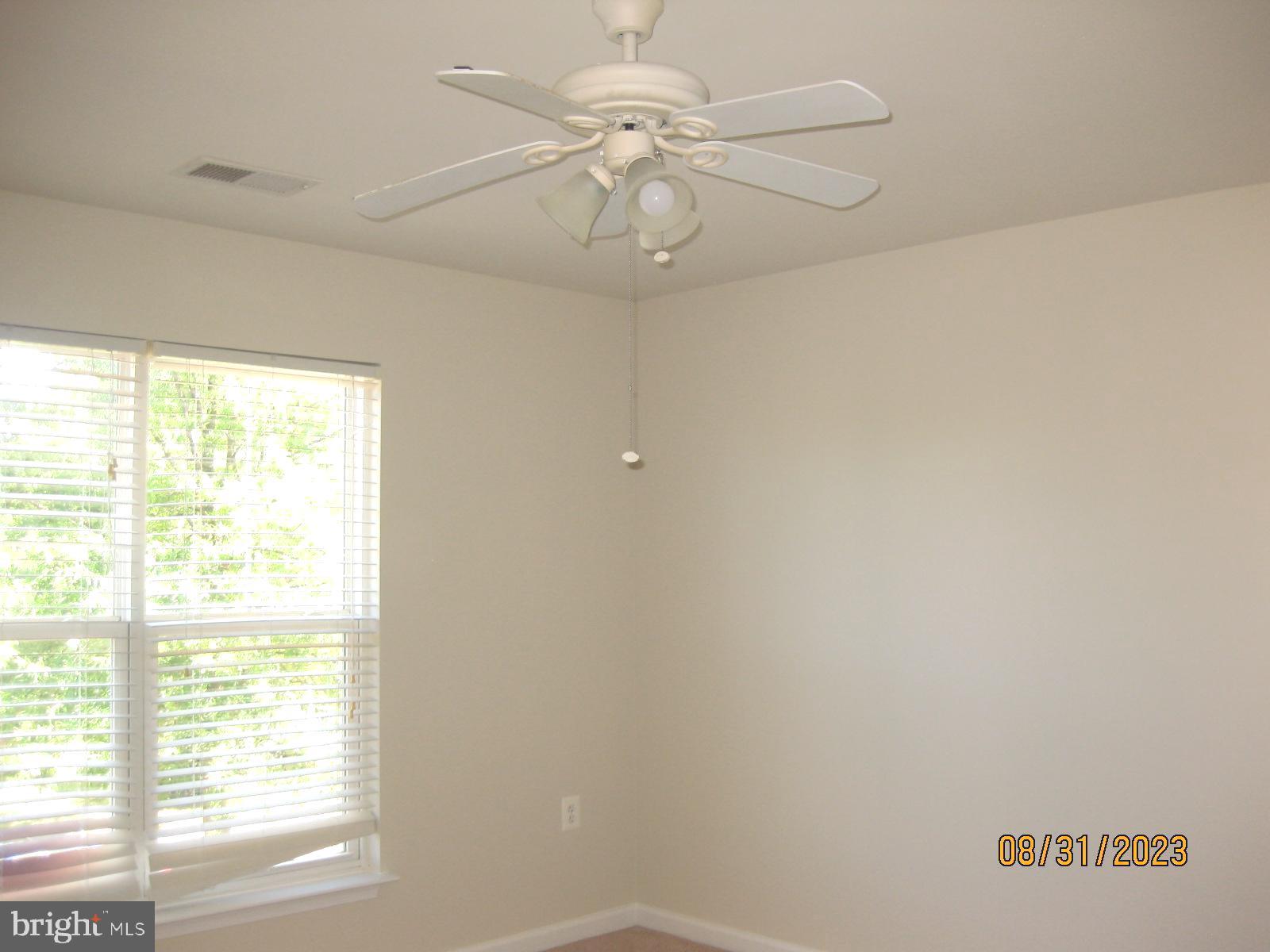 HUNTFIELD - Residential Lease