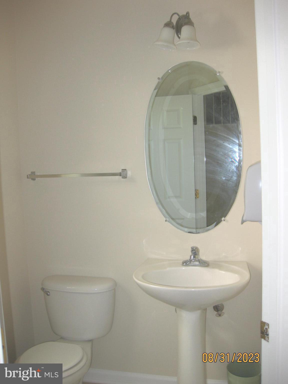 HUNTFIELD - Residential Lease