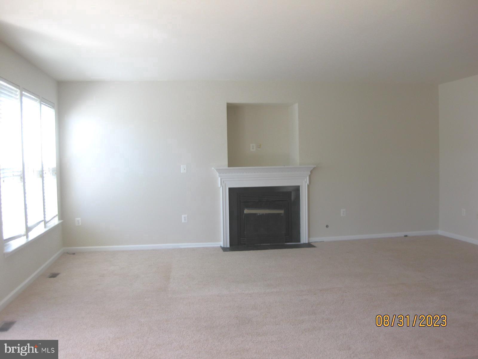 HUNTFIELD - Residential Lease