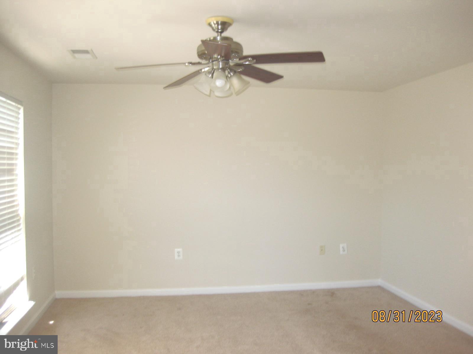 HUNTFIELD - Residential Lease