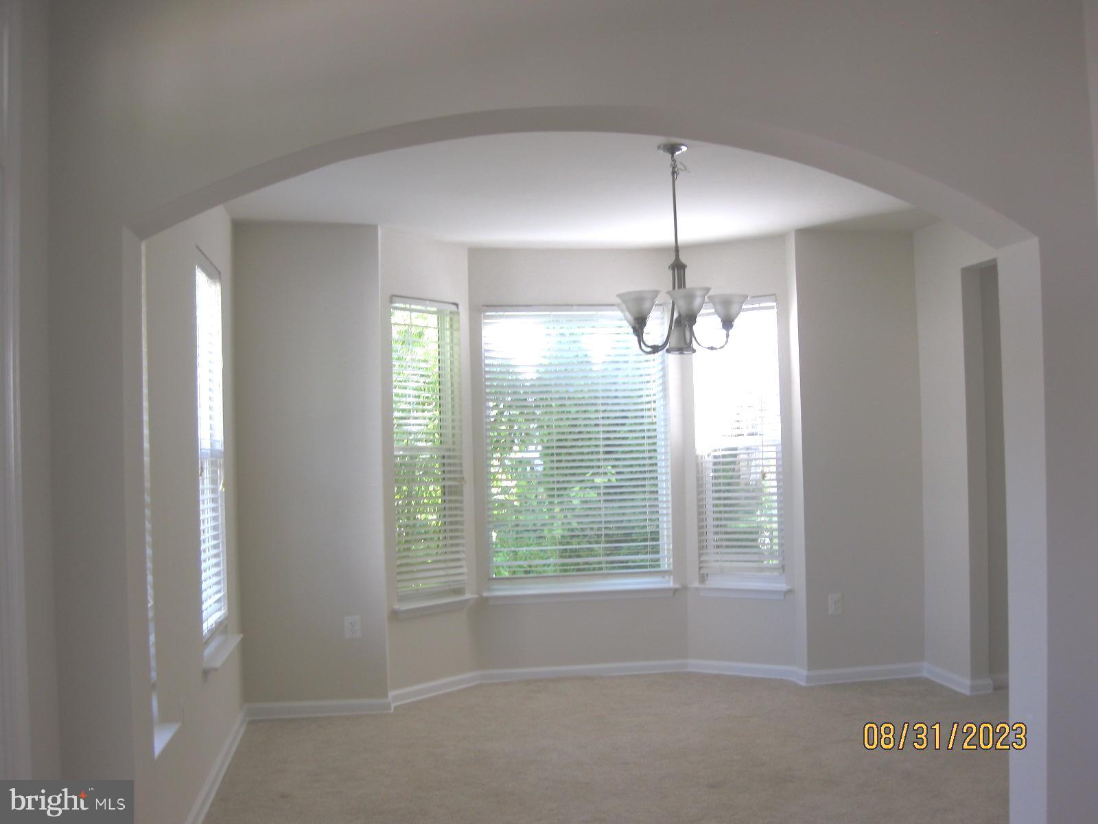 HUNTFIELD - Residential Lease