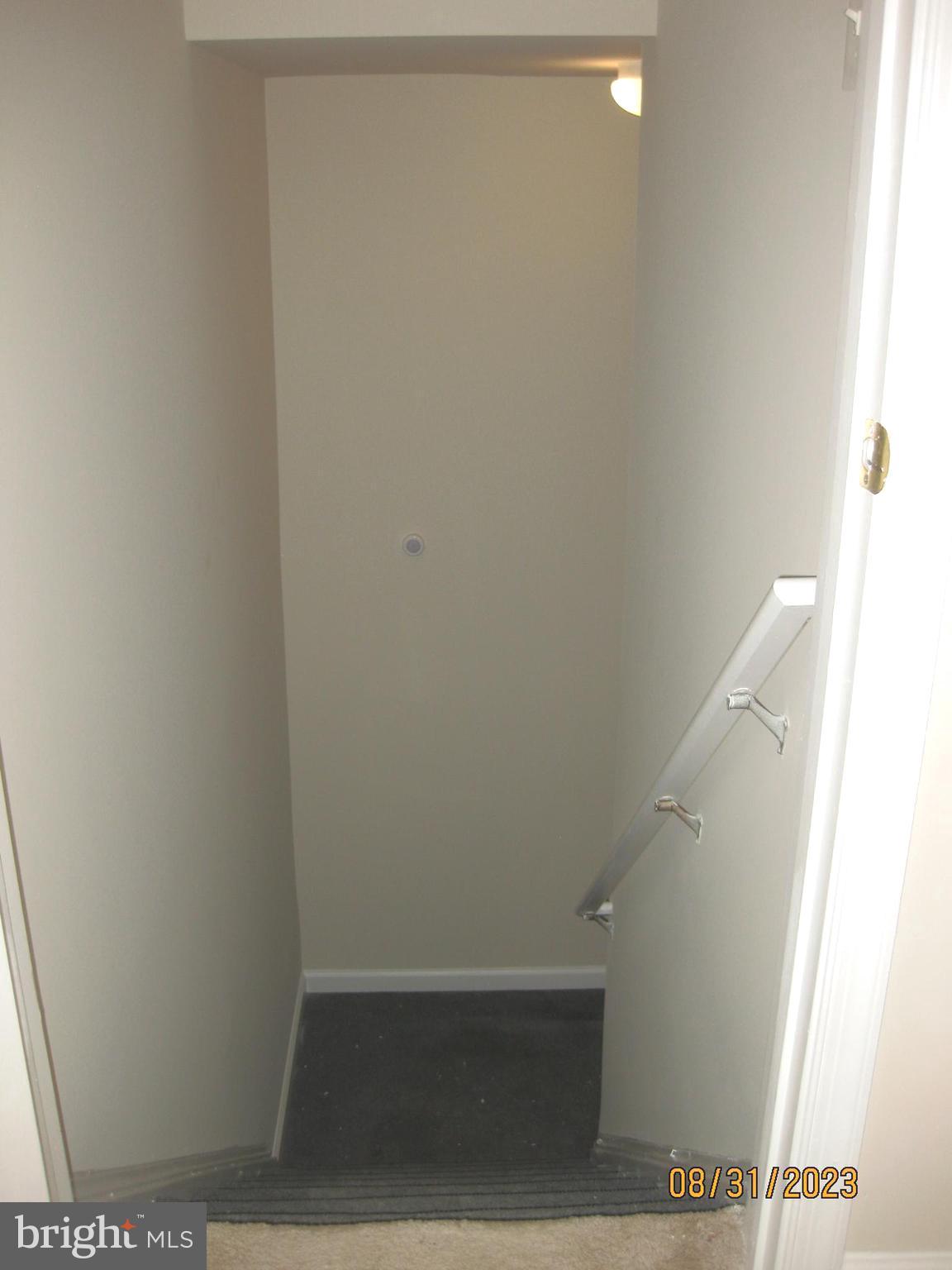 HUNTFIELD - Residential Lease