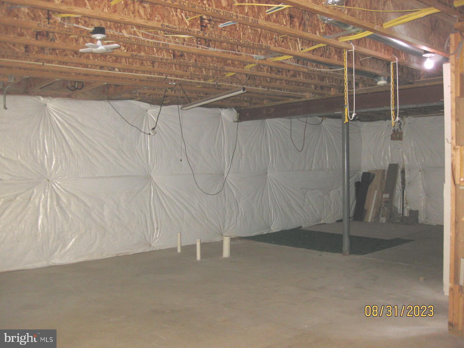 HUNTFIELD - Residential Lease