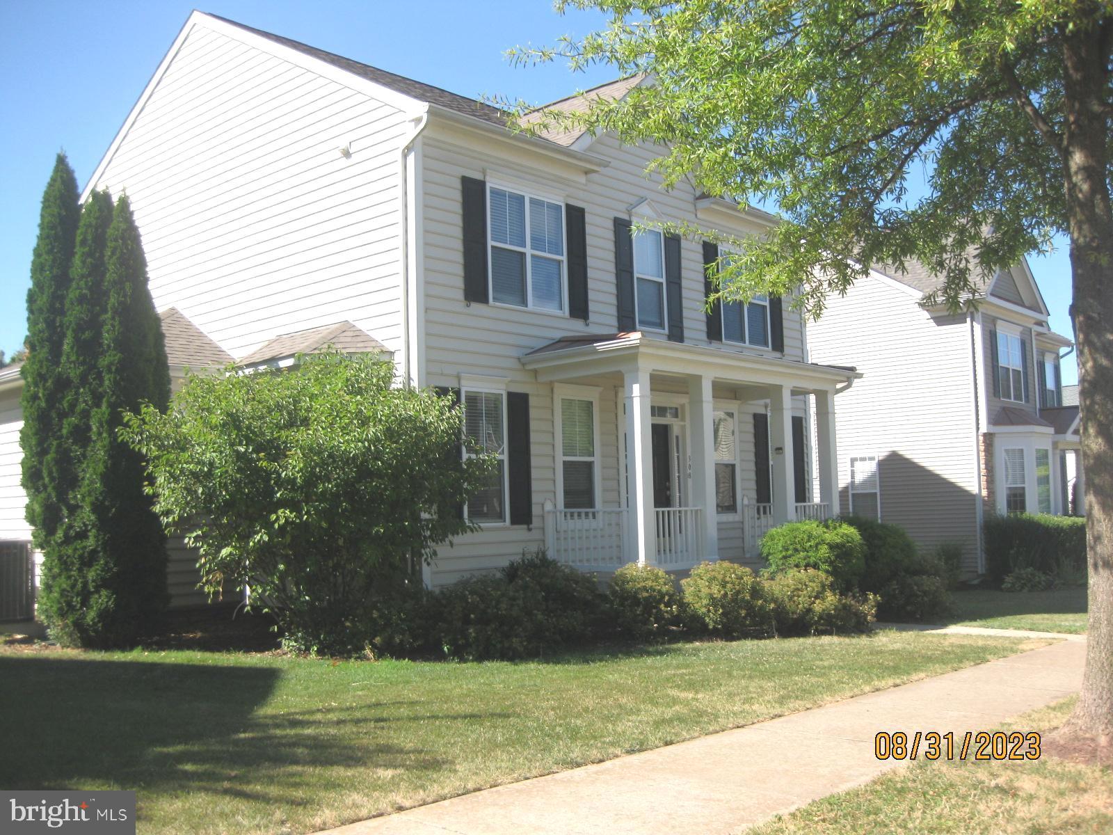 HUNTFIELD - Residential Lease