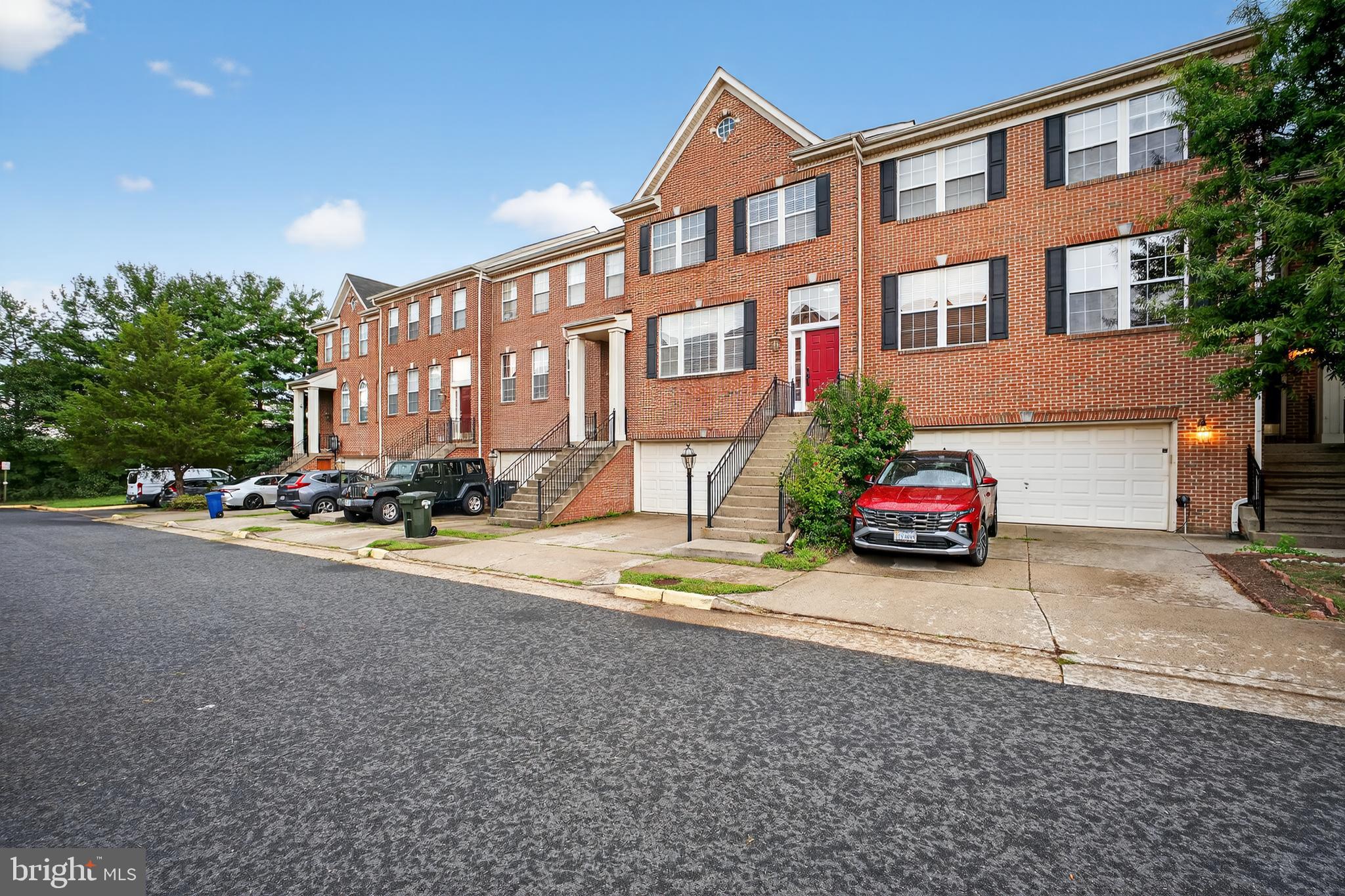 ROCKLAND VILLAGE - Residential Lease