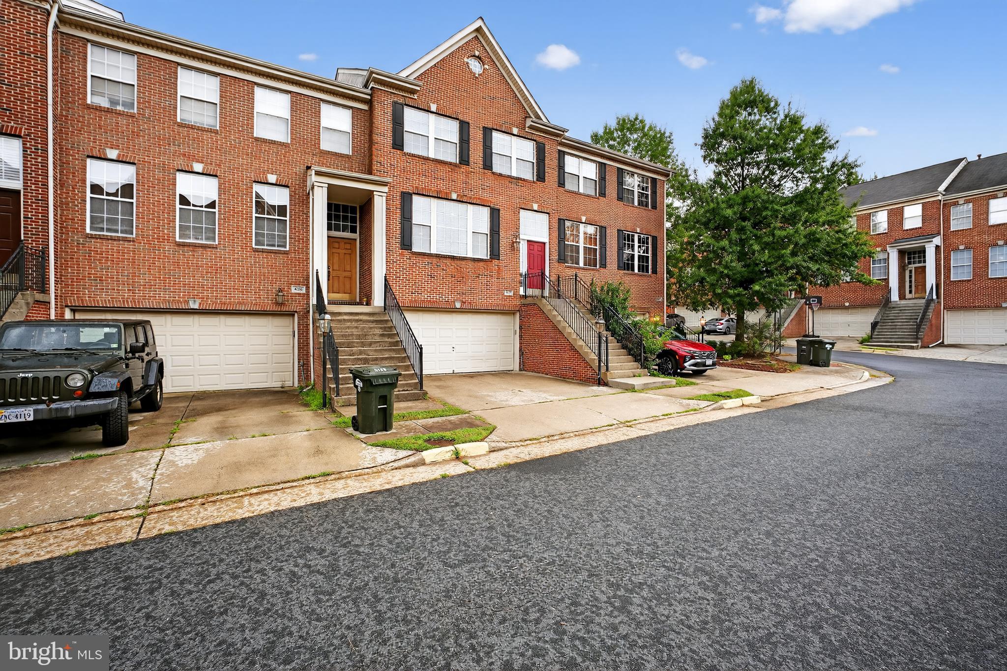 ROCKLAND VILLAGE - Residential Lease