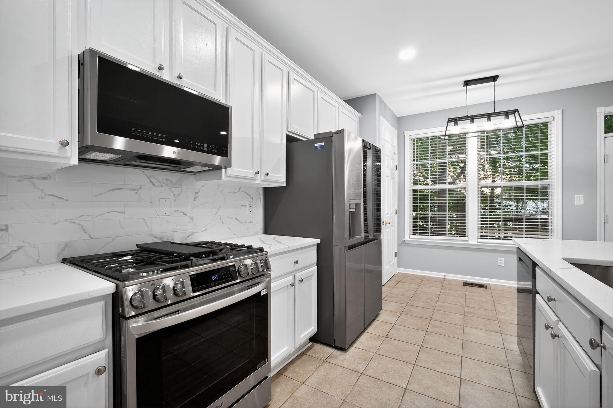 ROCKLAND VILLAGE - Residential Lease