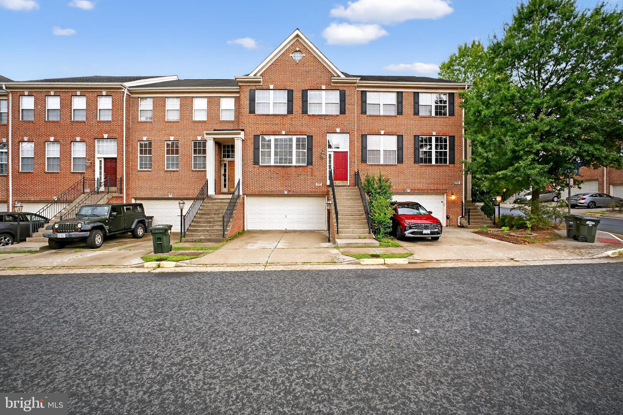 ROCKLAND VILLAGE - Residential Lease