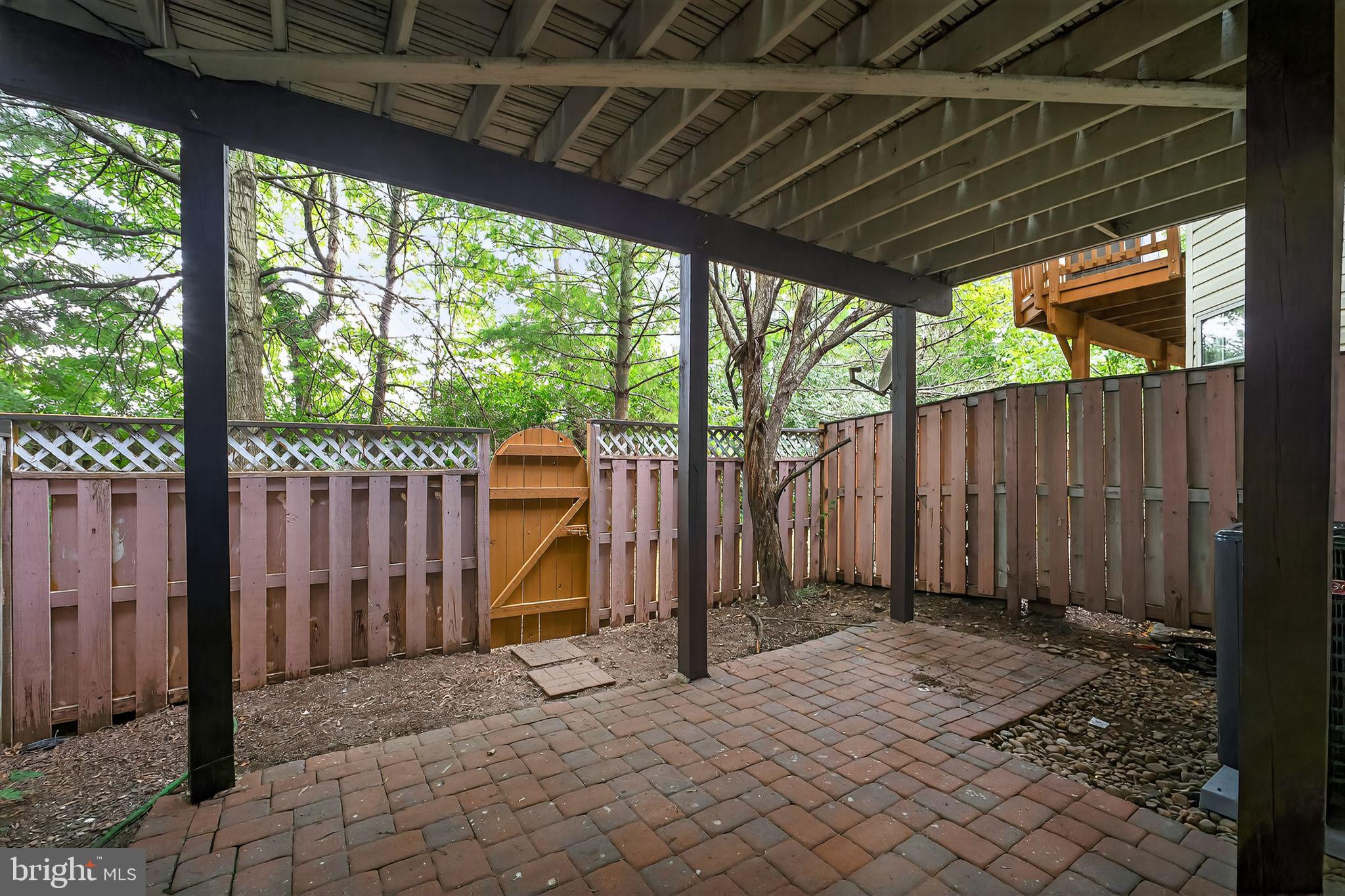 ROCKLAND VILLAGE - Residential Lease