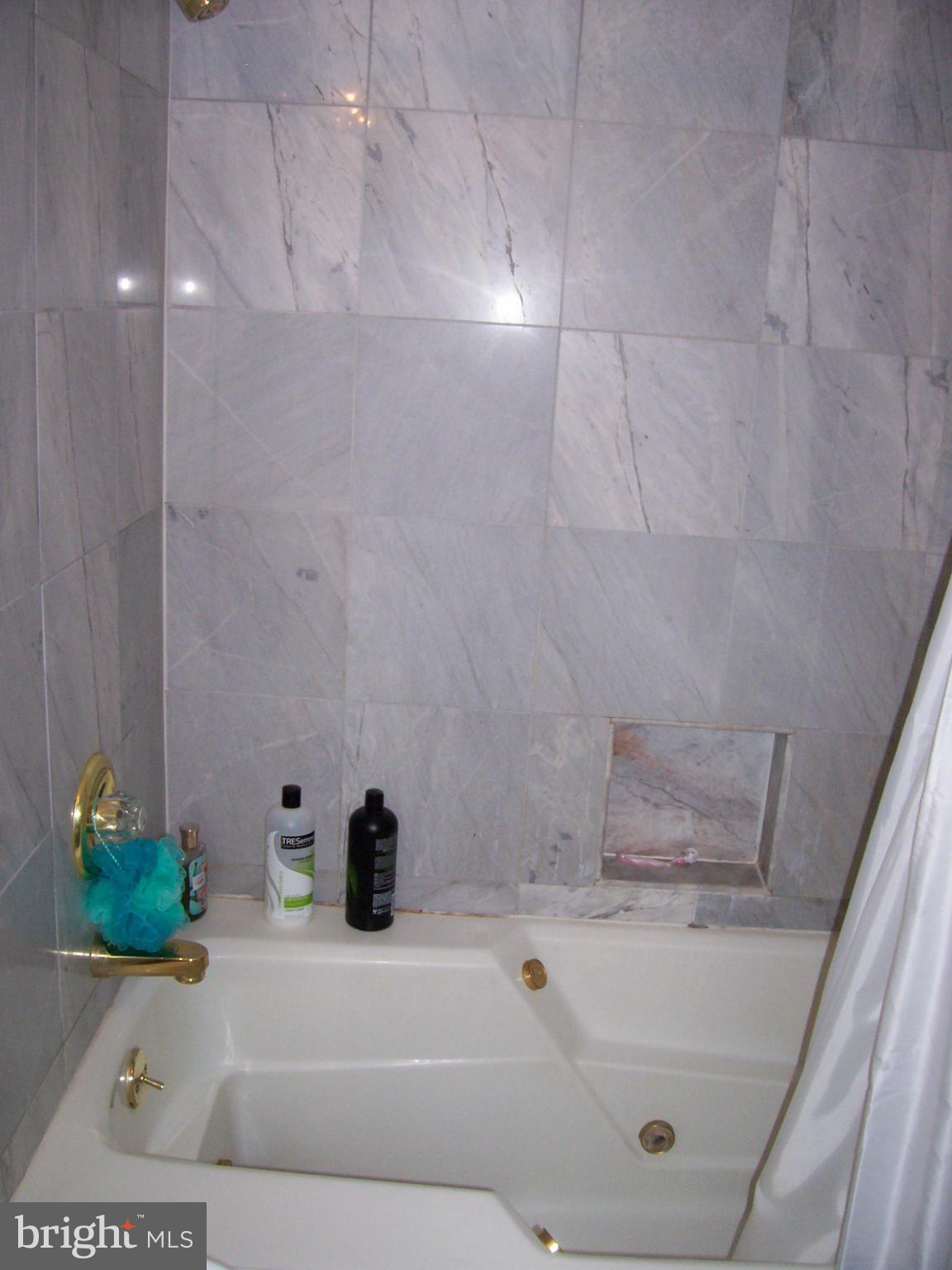 TUSCANY CANTERBURY - Residential Lease