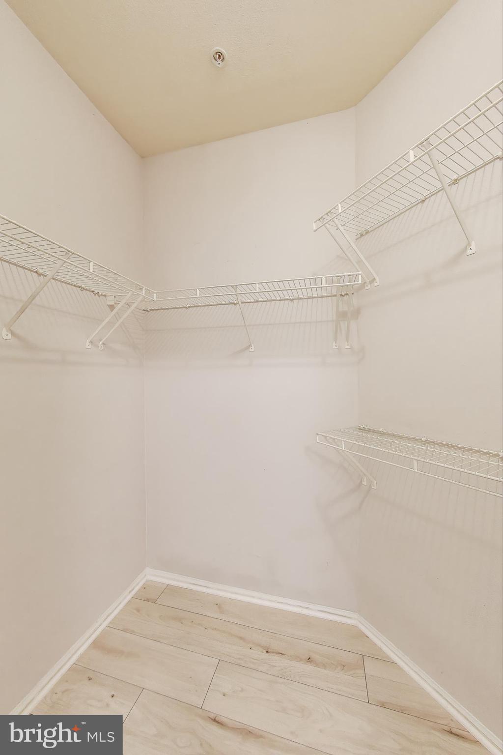 WHITE FLINT STATION - Residential Lease