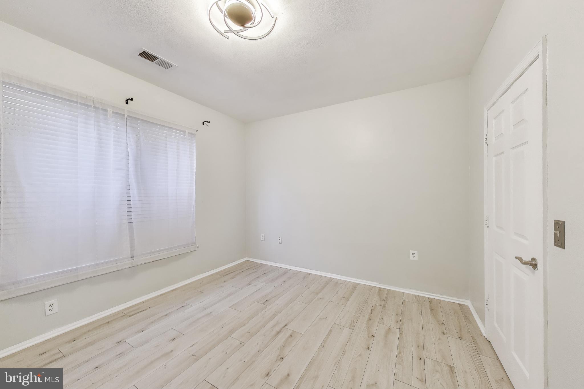 WHITE FLINT STATION - Residential Lease