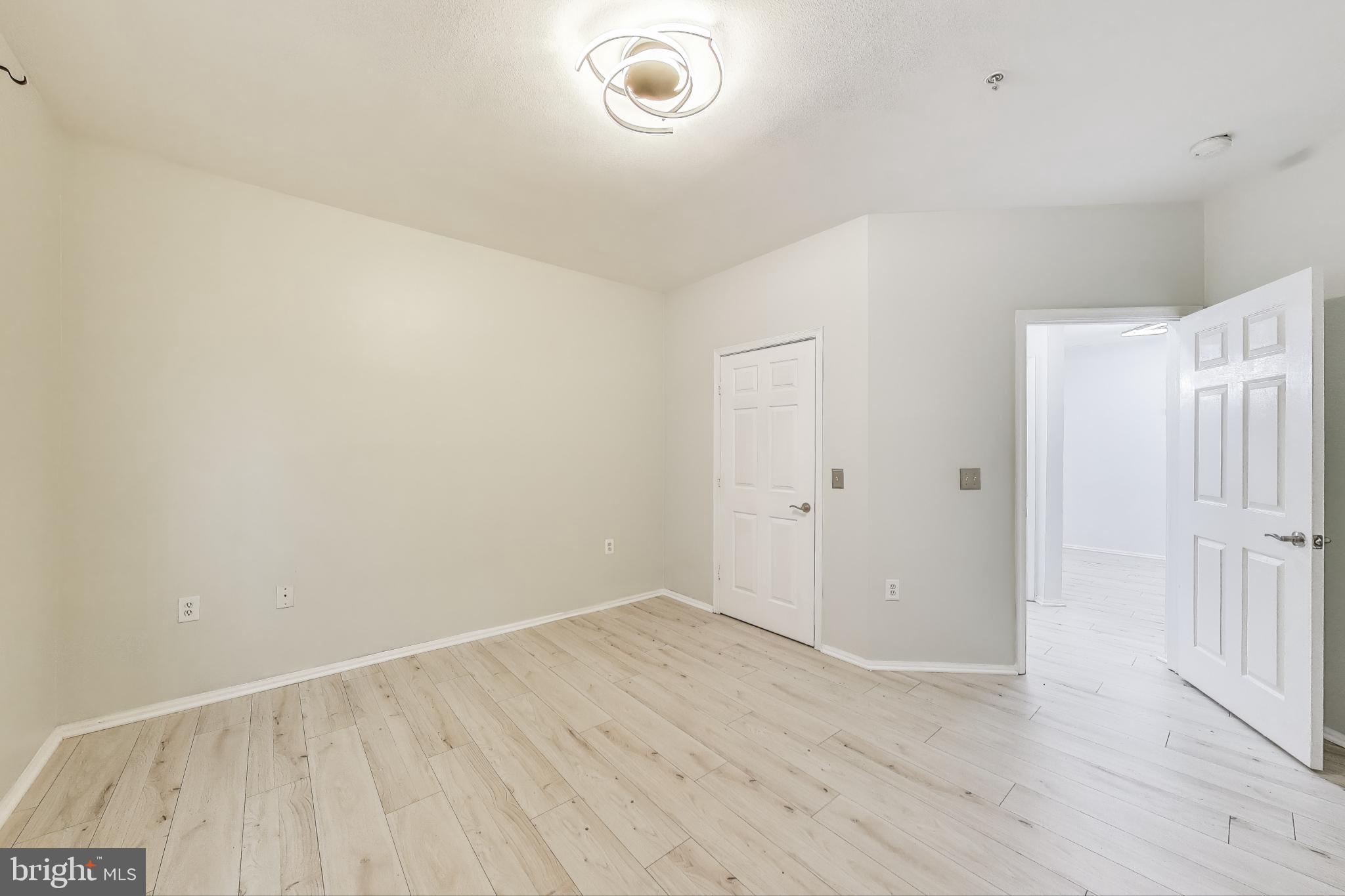 WHITE FLINT STATION - Residential Lease