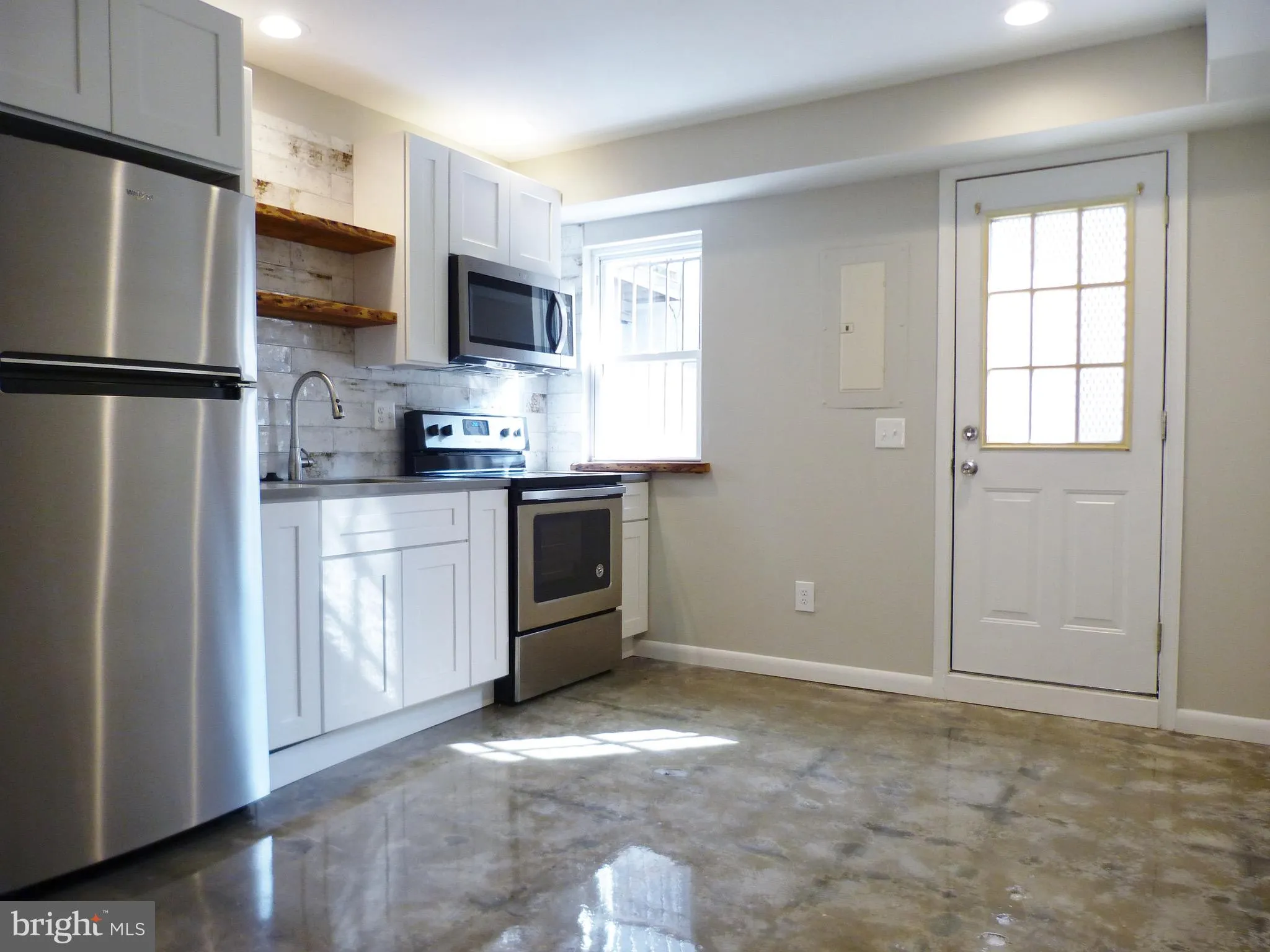 Baltimore, Maryland 21230, United States, 2 Bedrooms Bedrooms, ,1 BathroomBathrooms,Residential,Coming Soon,241139