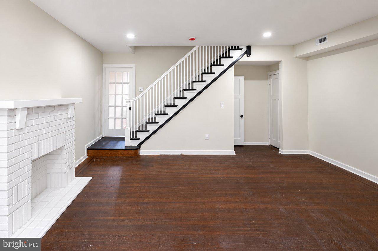 3323 SHANNON DRIVE