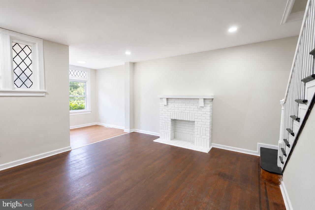 3323 SHANNON DRIVE