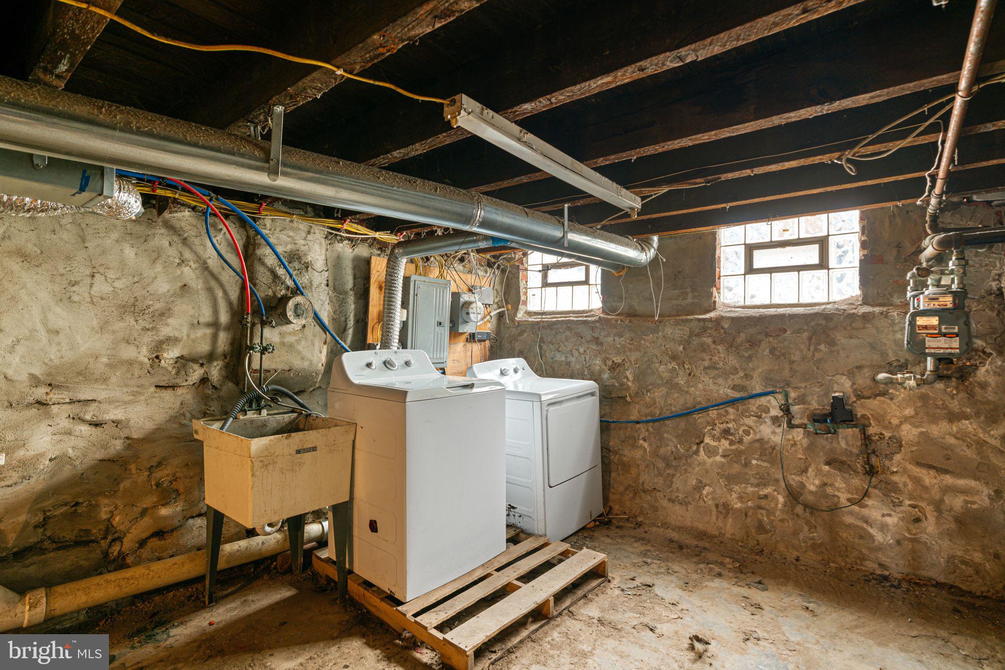 POINT BREEZE - Residential Lease