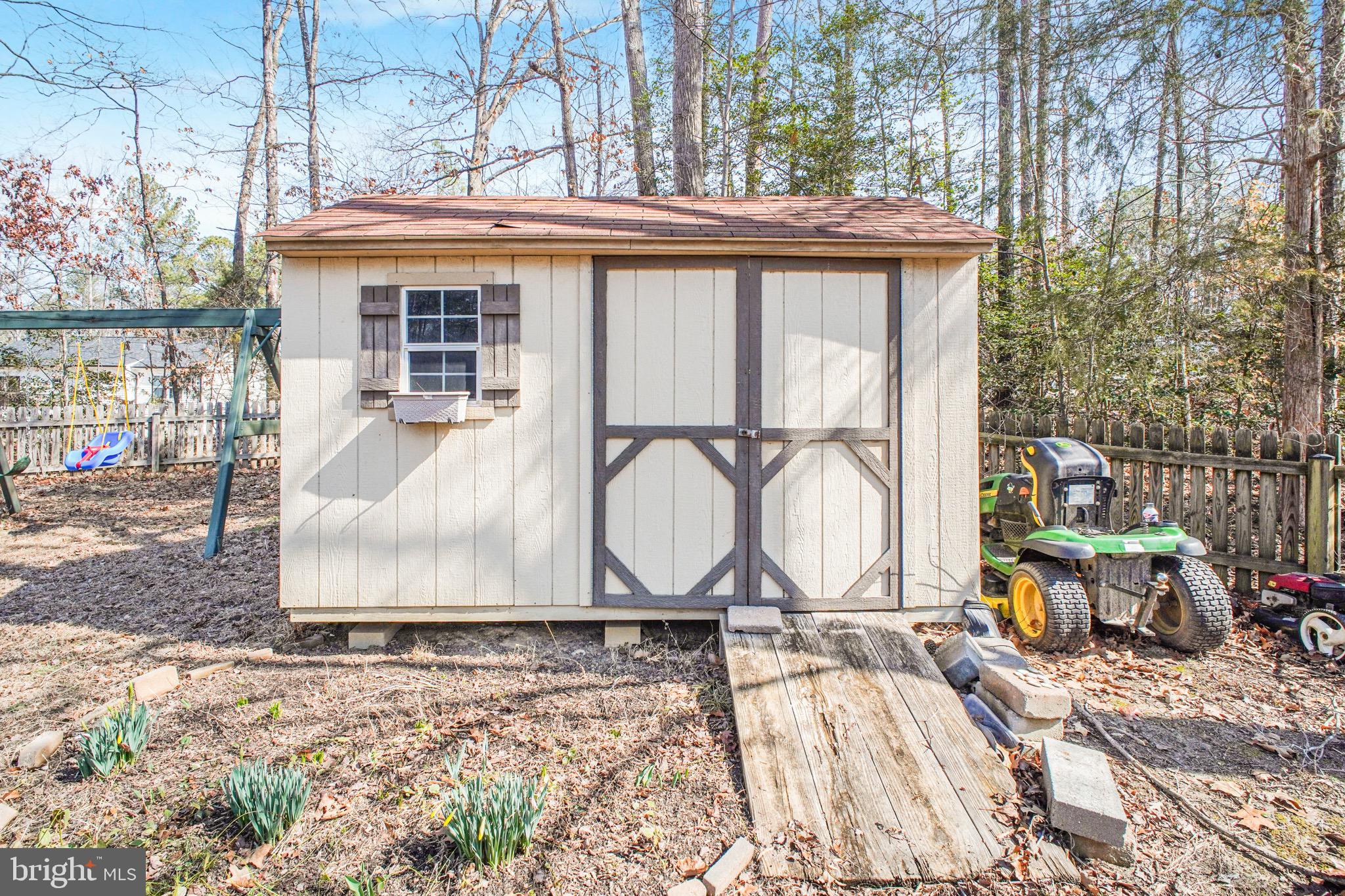 LAKE CAROLINE - Residential