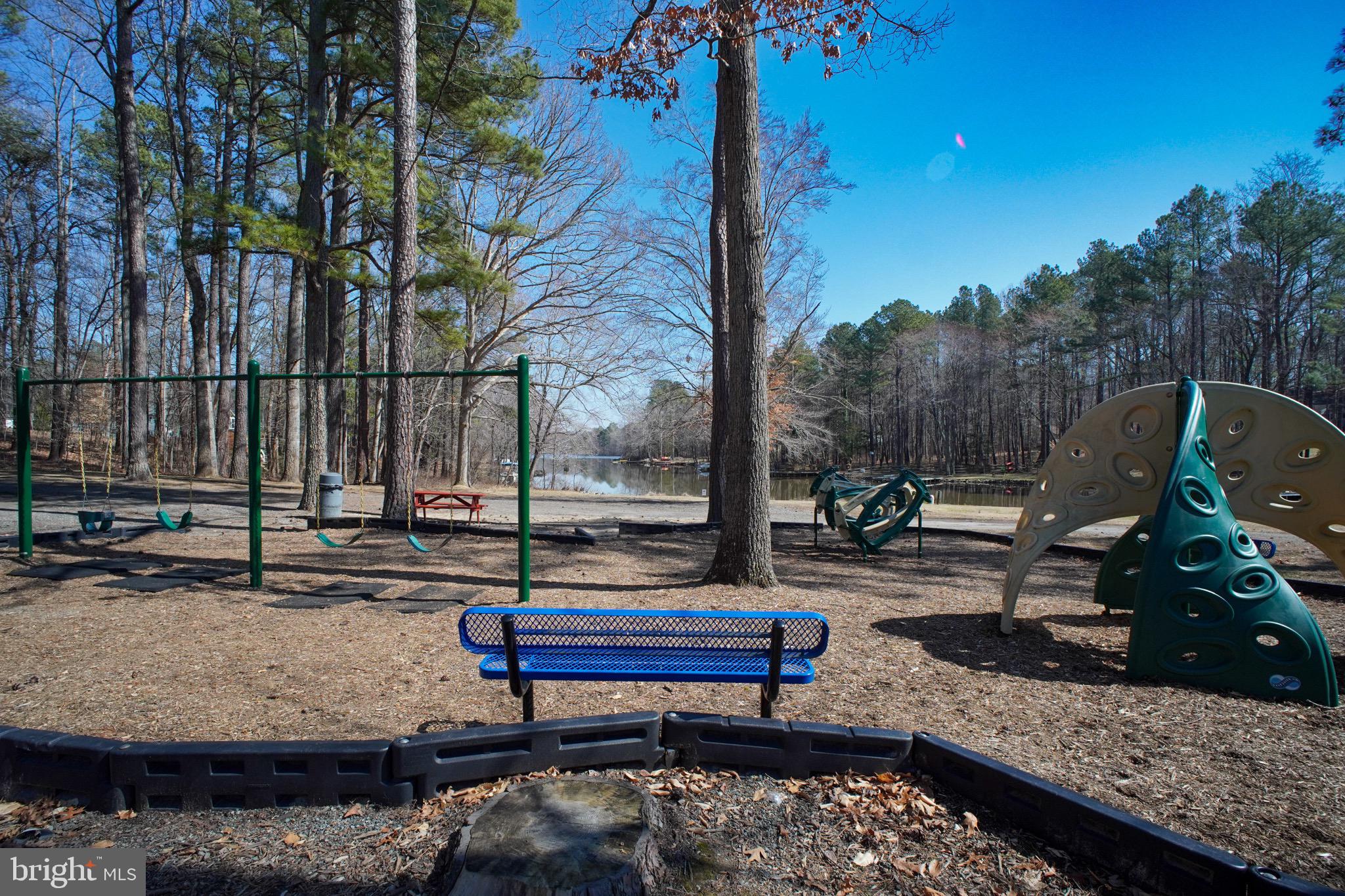 LAKE CAROLINE - Residential