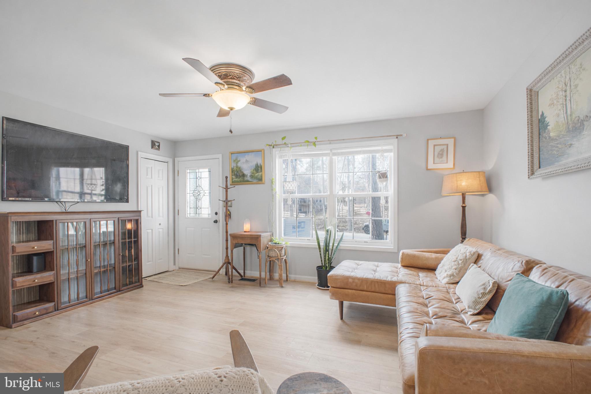 LAKE CAROLINE - Residential