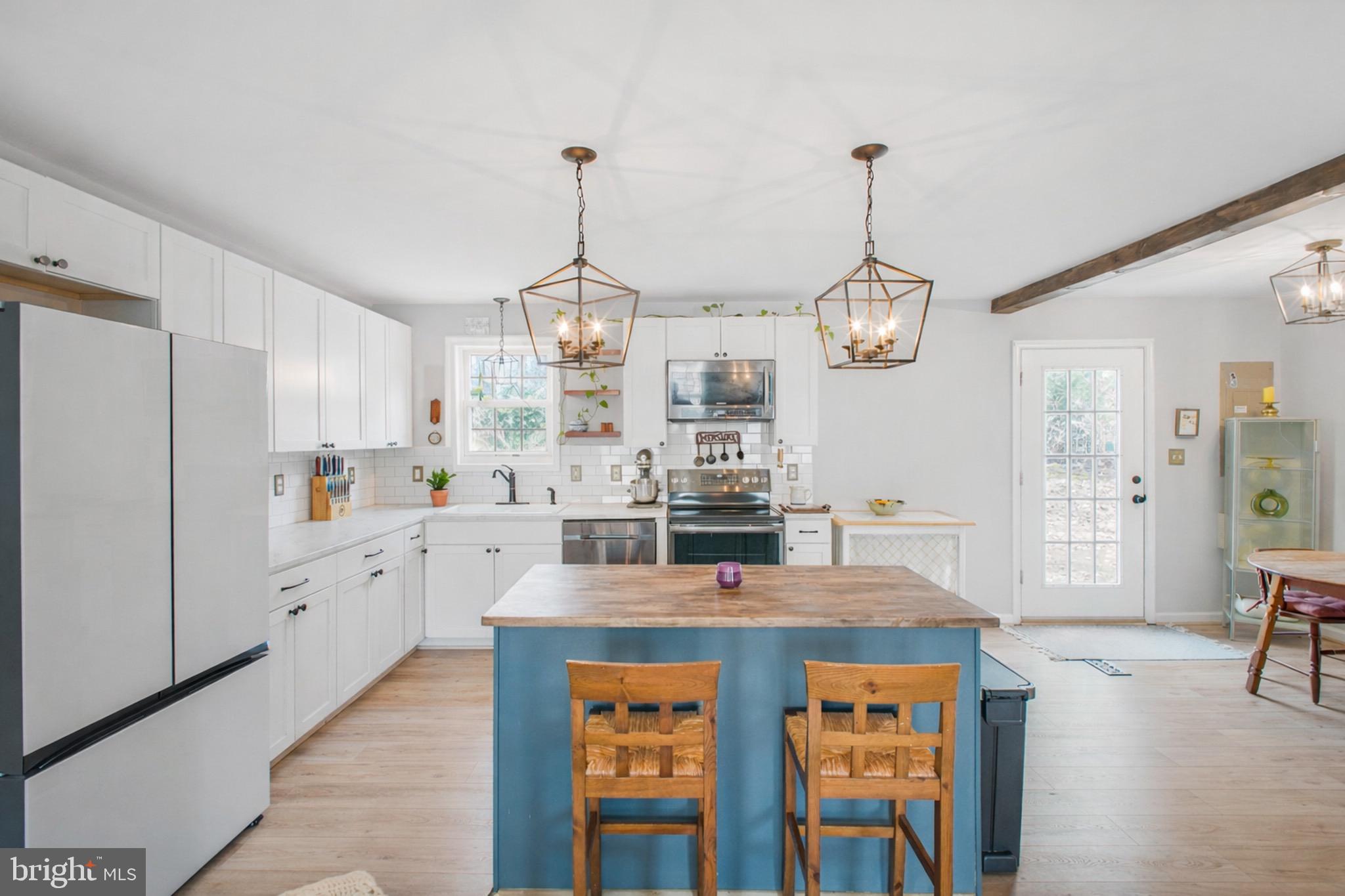 LAKE CAROLINE - Residential