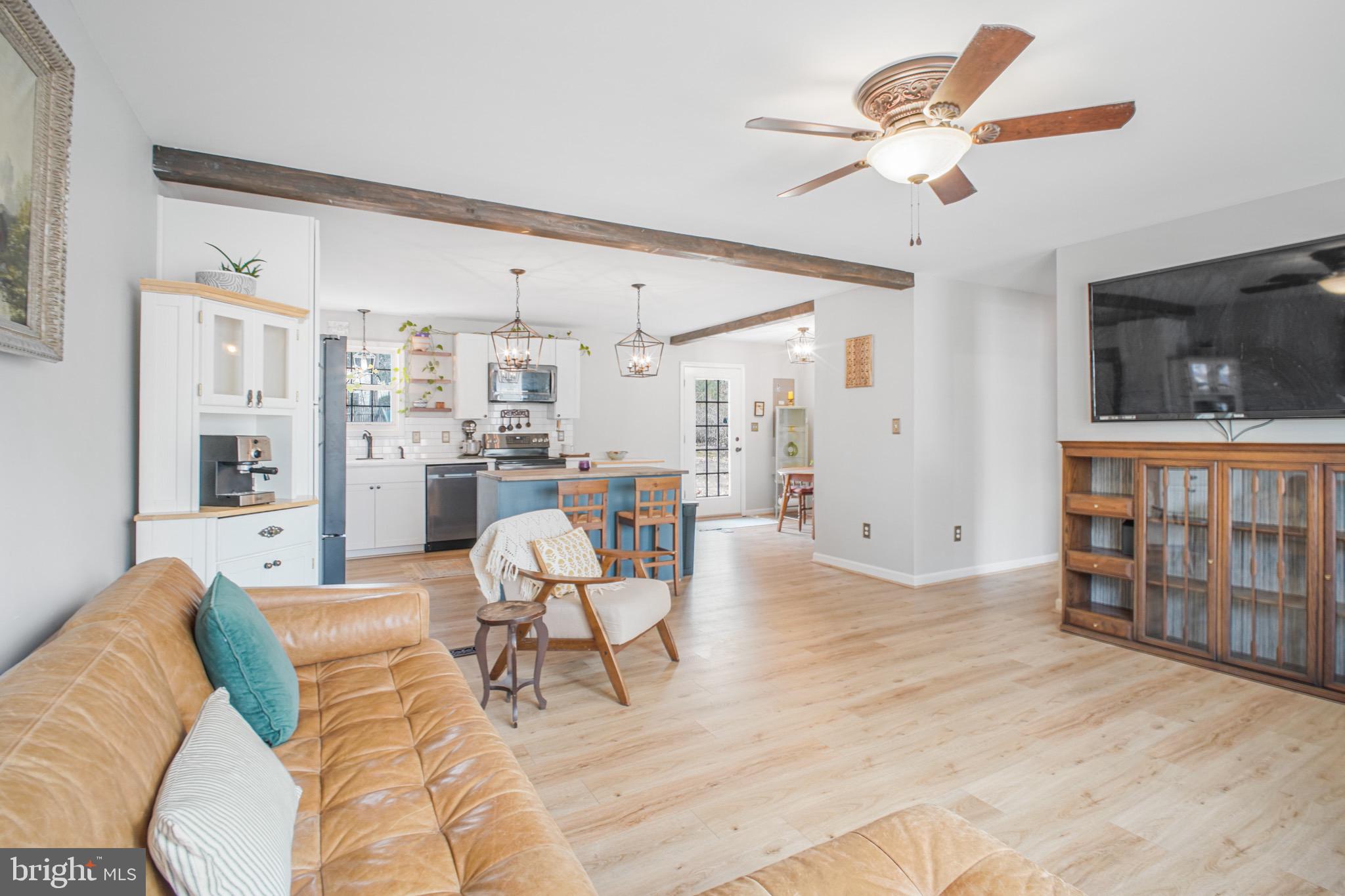 LAKE CAROLINE - Residential