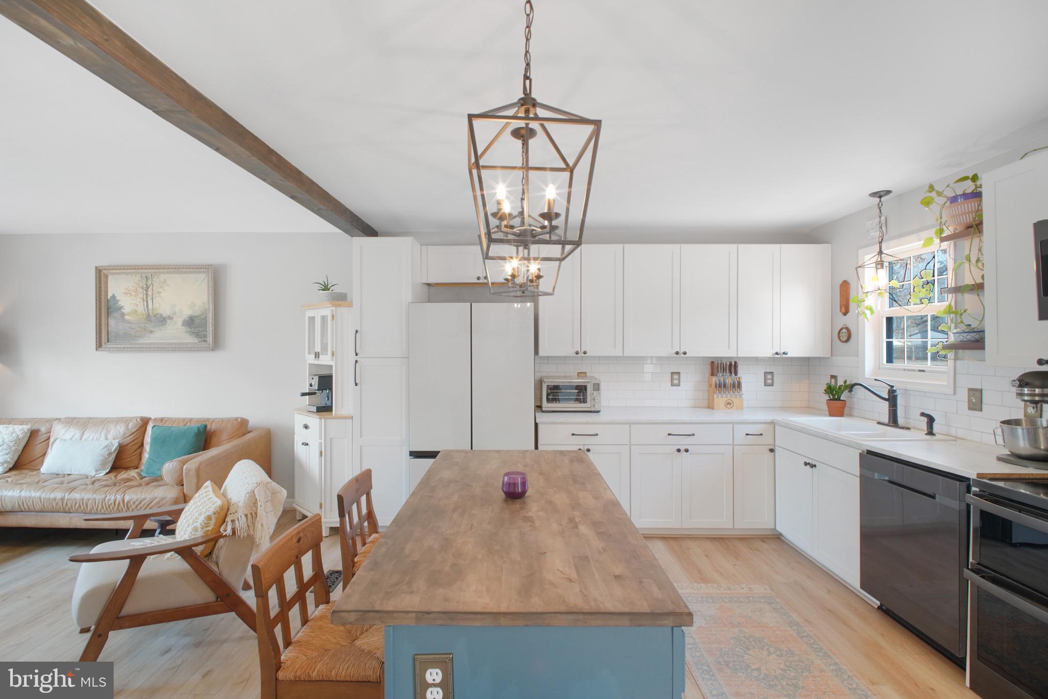 LAKE CAROLINE - Residential