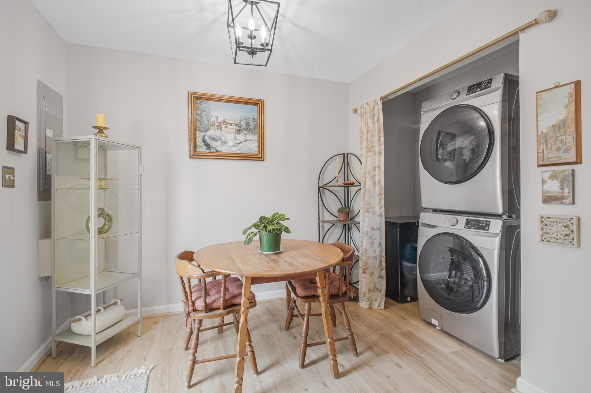 LAKE CAROLINE - Residential