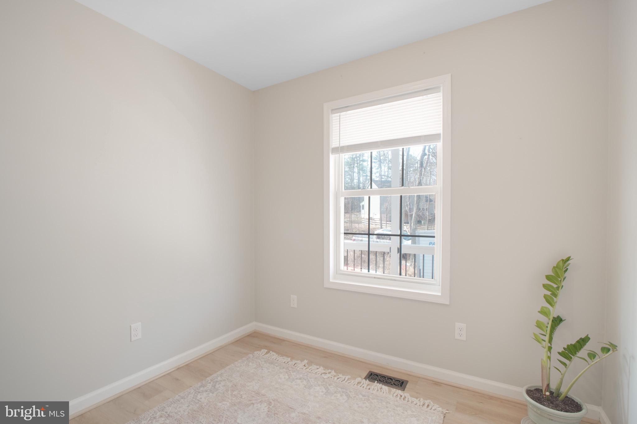 LAKE CAROLINE - Residential