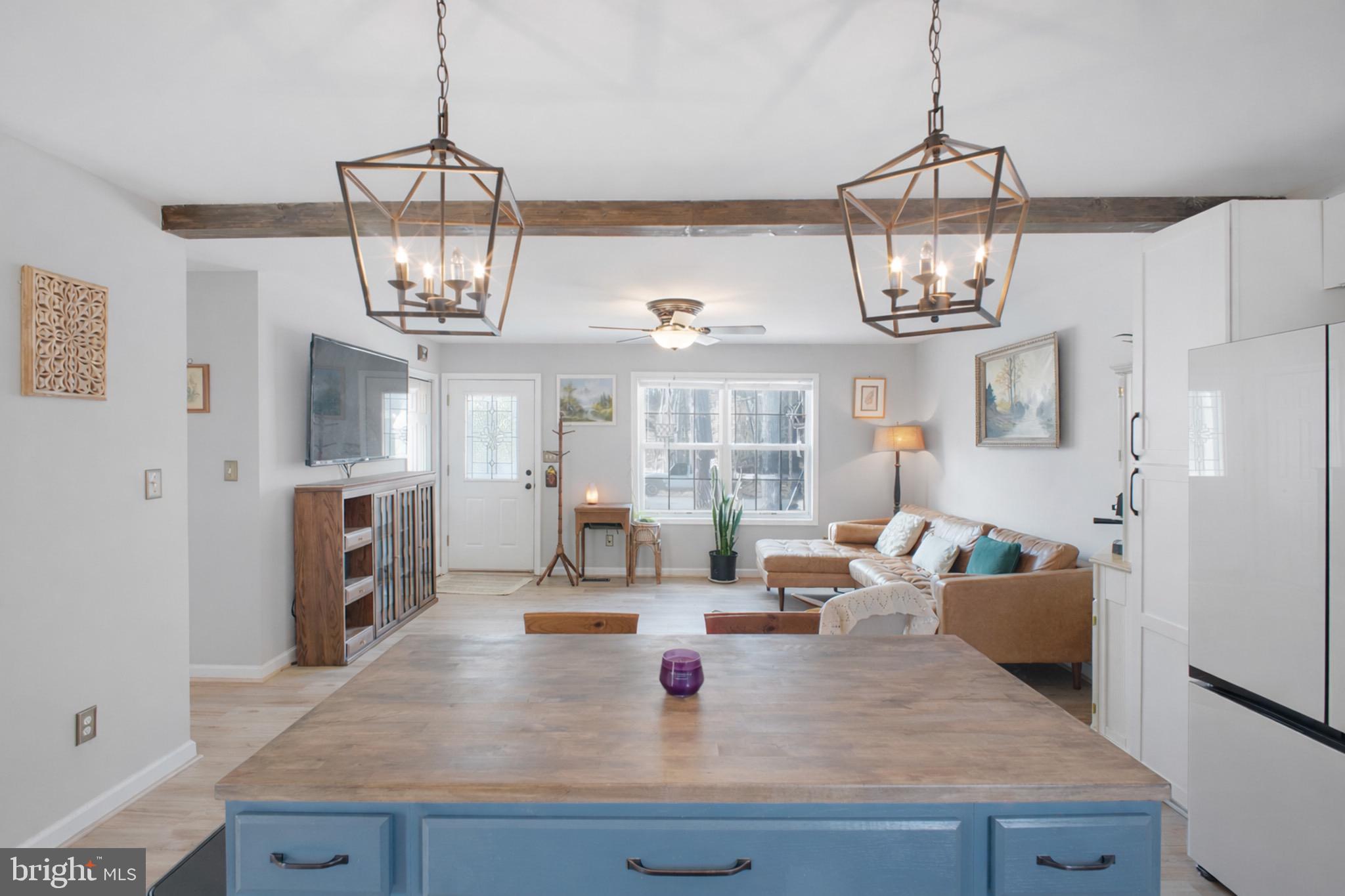 LAKE CAROLINE - Residential