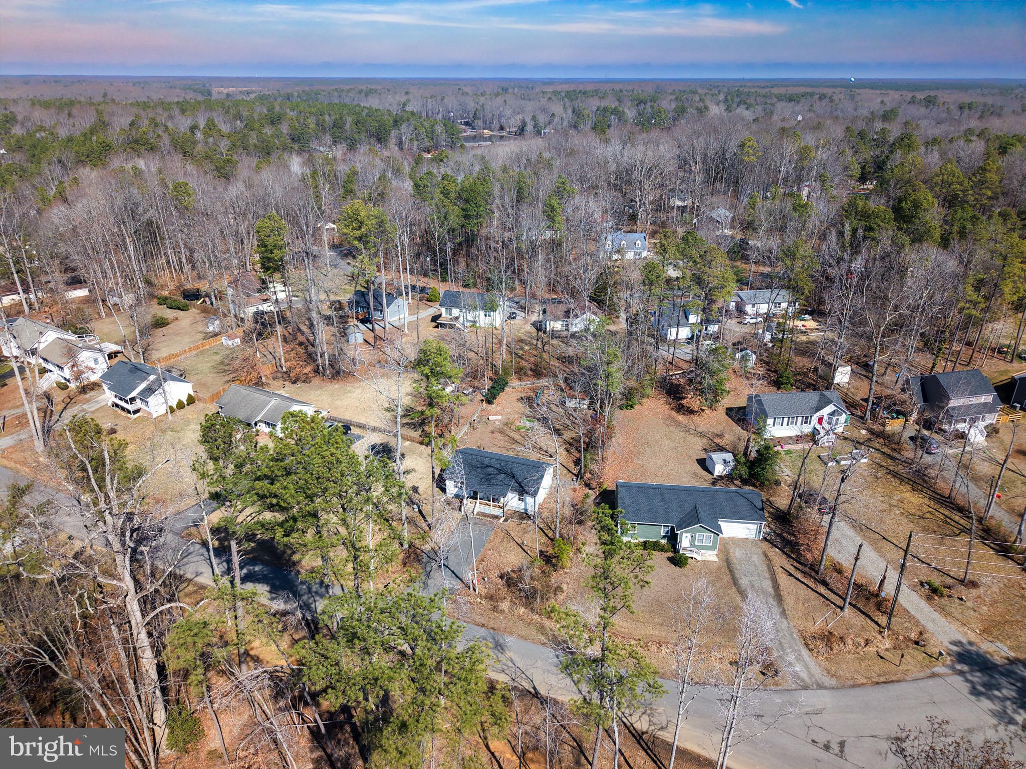 LAKE CAROLINE - Residential