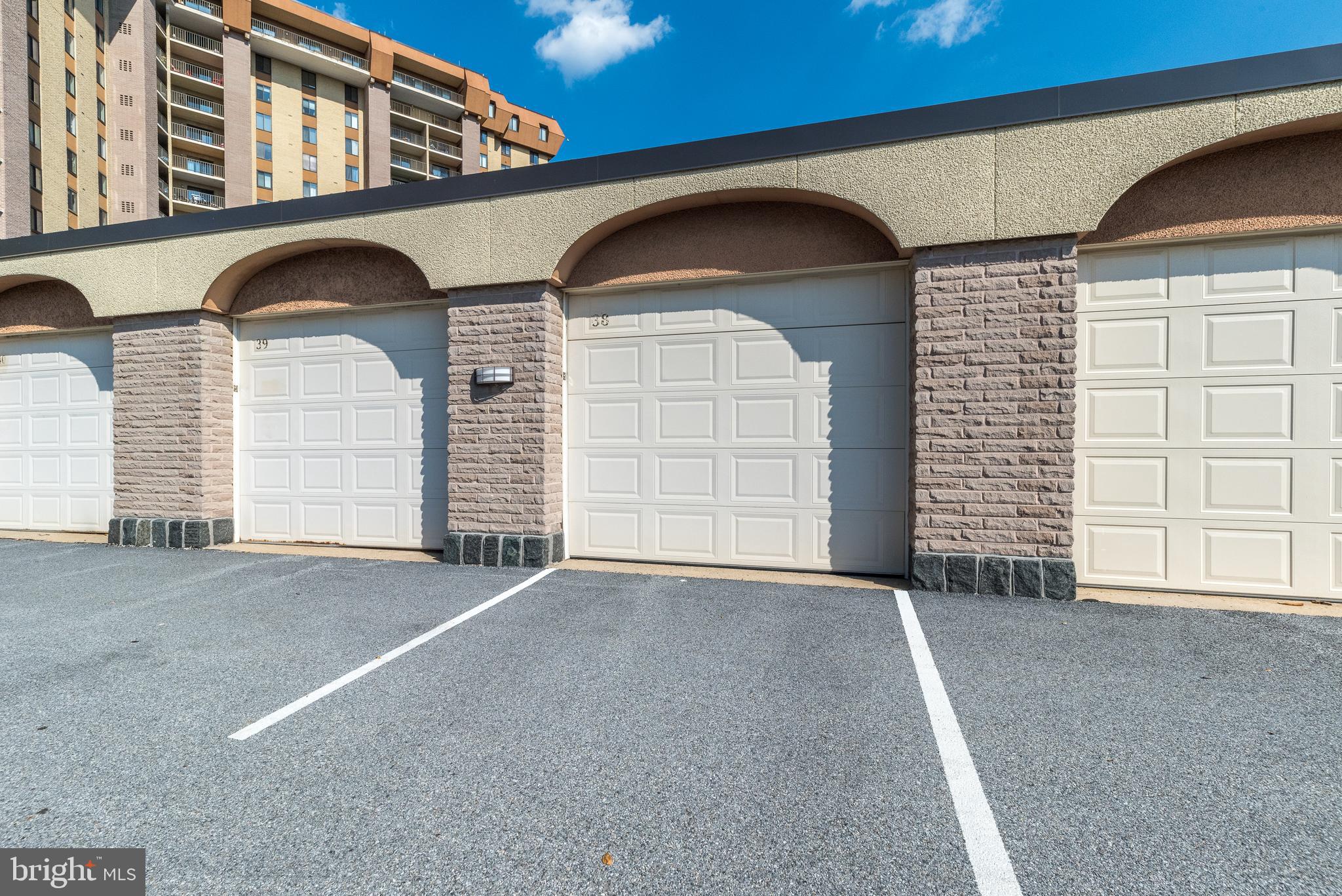 VALLEY FORGE TOWER - Land