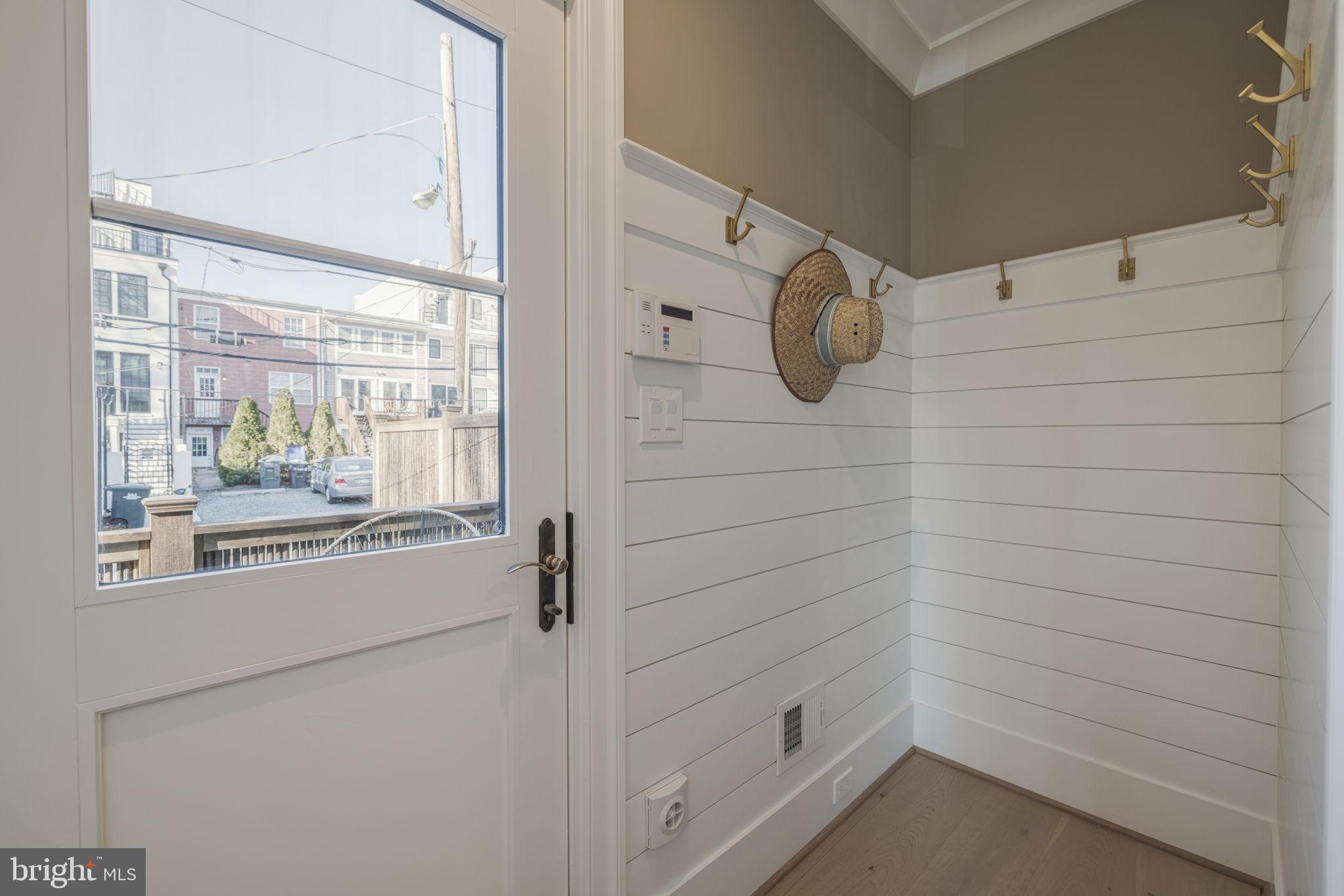 GEORGETOWN - Residential