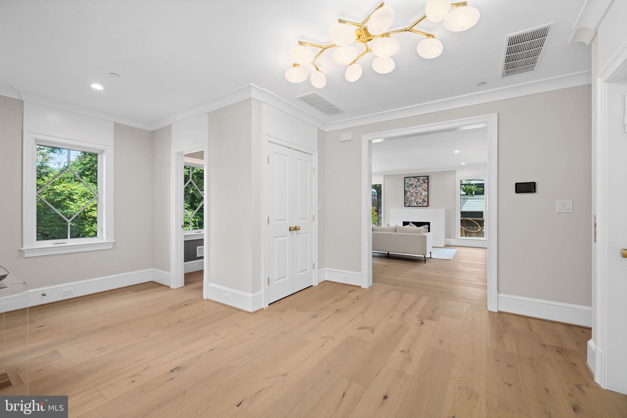 GEORGETOWN - Residential