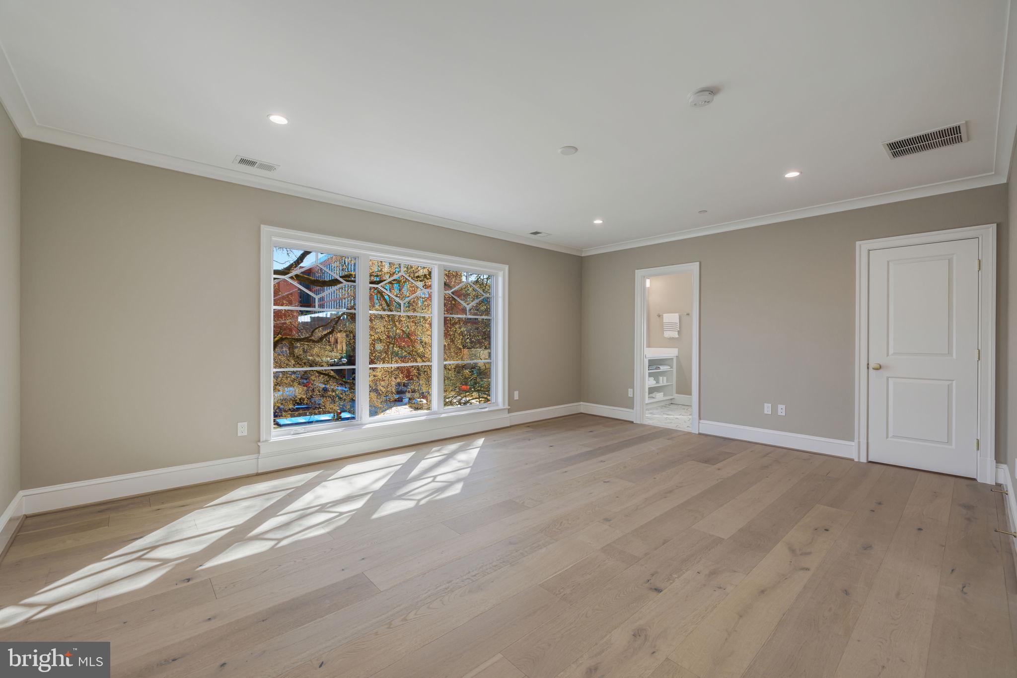 GEORGETOWN - Residential