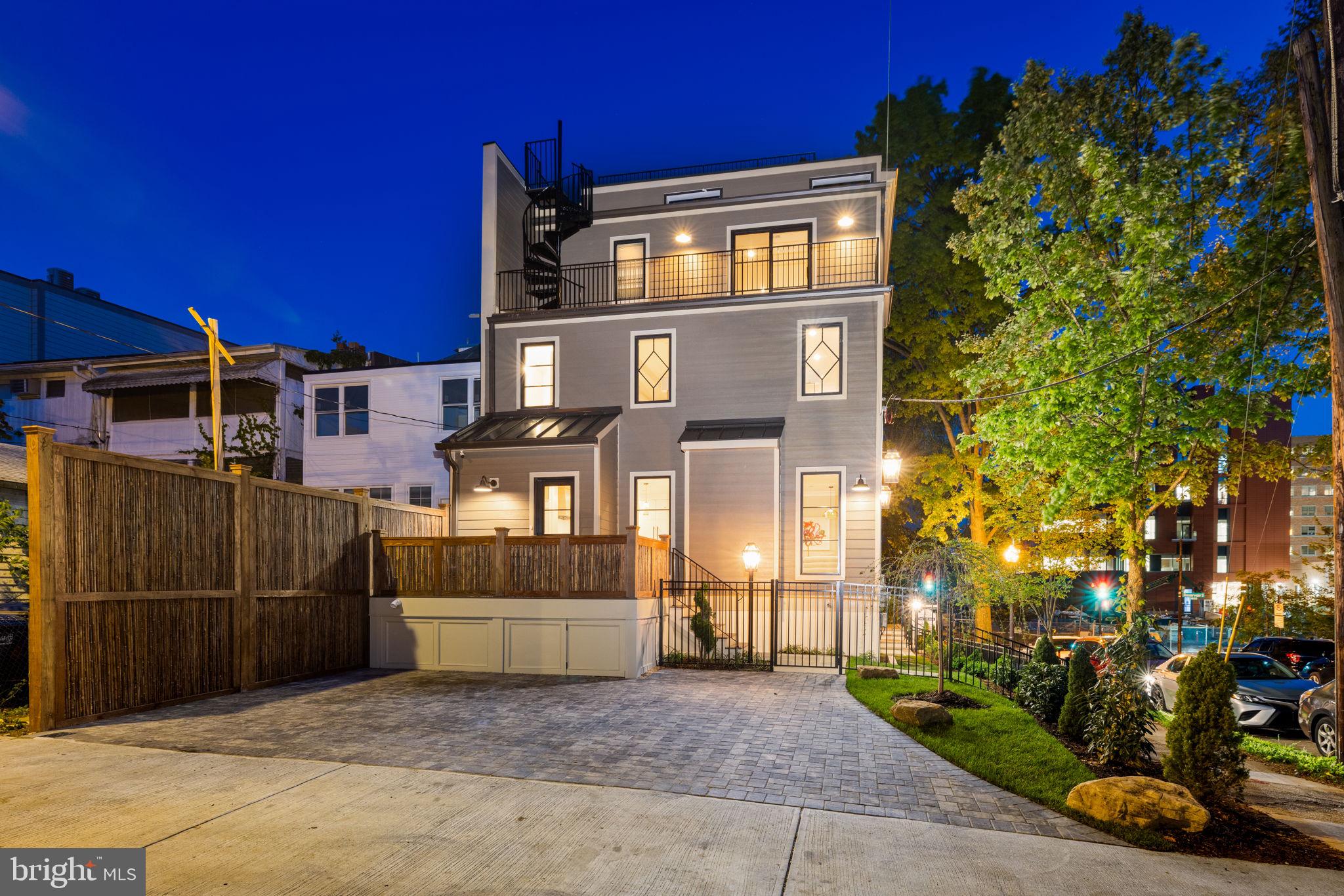 GEORGETOWN - Residential