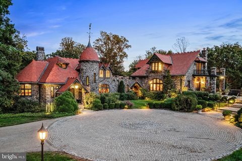 Photo of 560 S Bryn Mawr Avenue, BRYN MAWR, PA 19010 (MLS # PADE2102664)