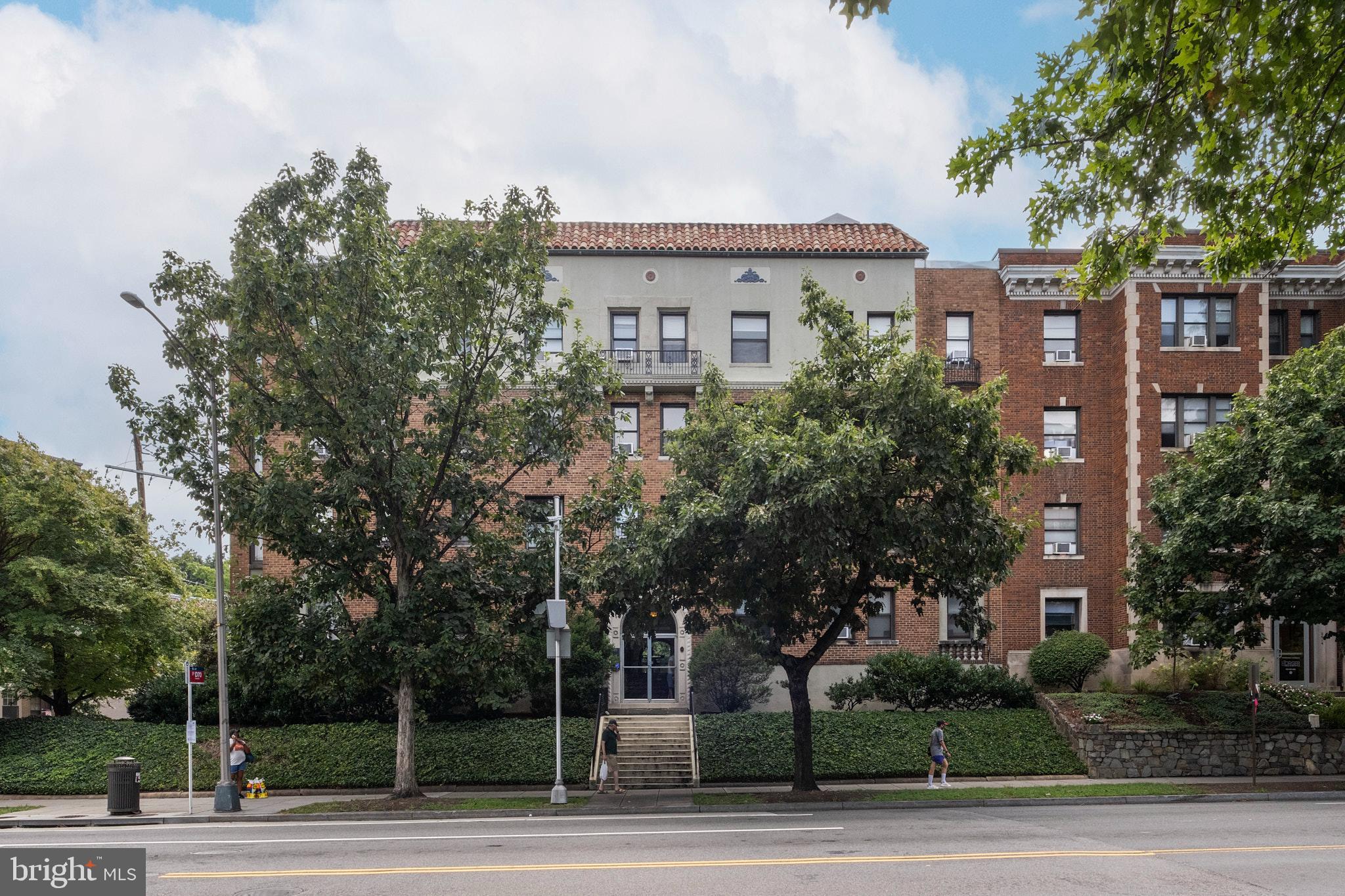 3600 CONNECTICUT AVENUE NW 404